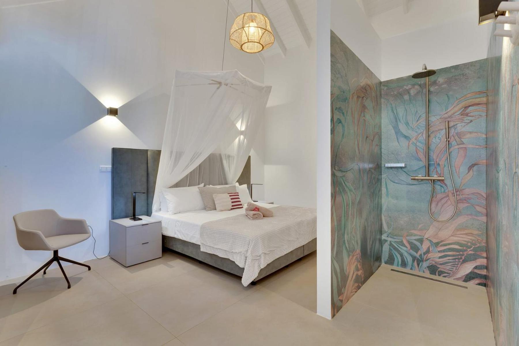 Las Dunas with Stunning Sea View and Shared Pool