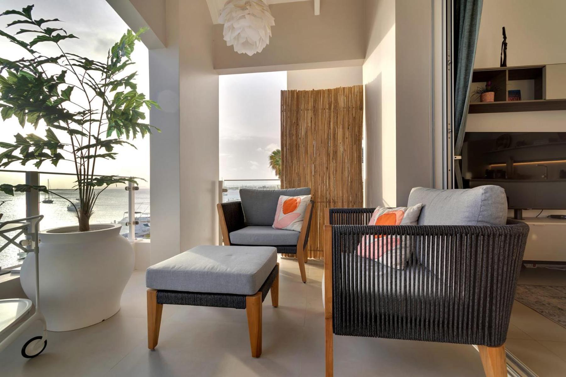 Las Dunas with Stunning Sea View and Shared Pool
