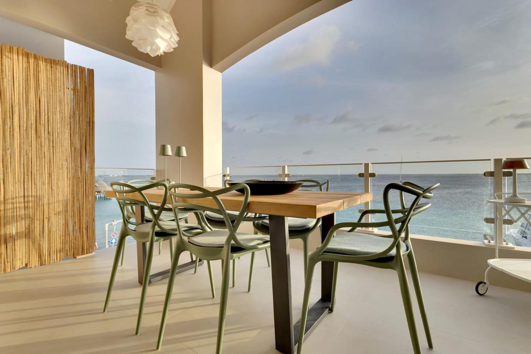Las Dunas with Stunning Sea View and Shared Pool