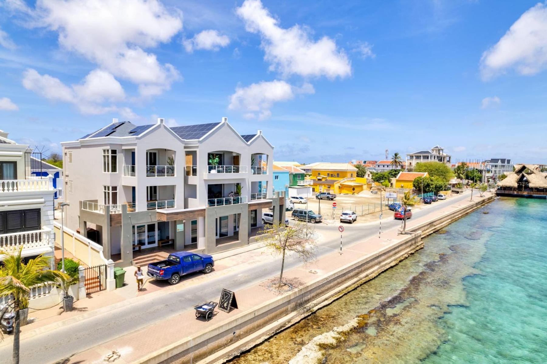 Las Dunas with Stunning Sea View and Shared Pool