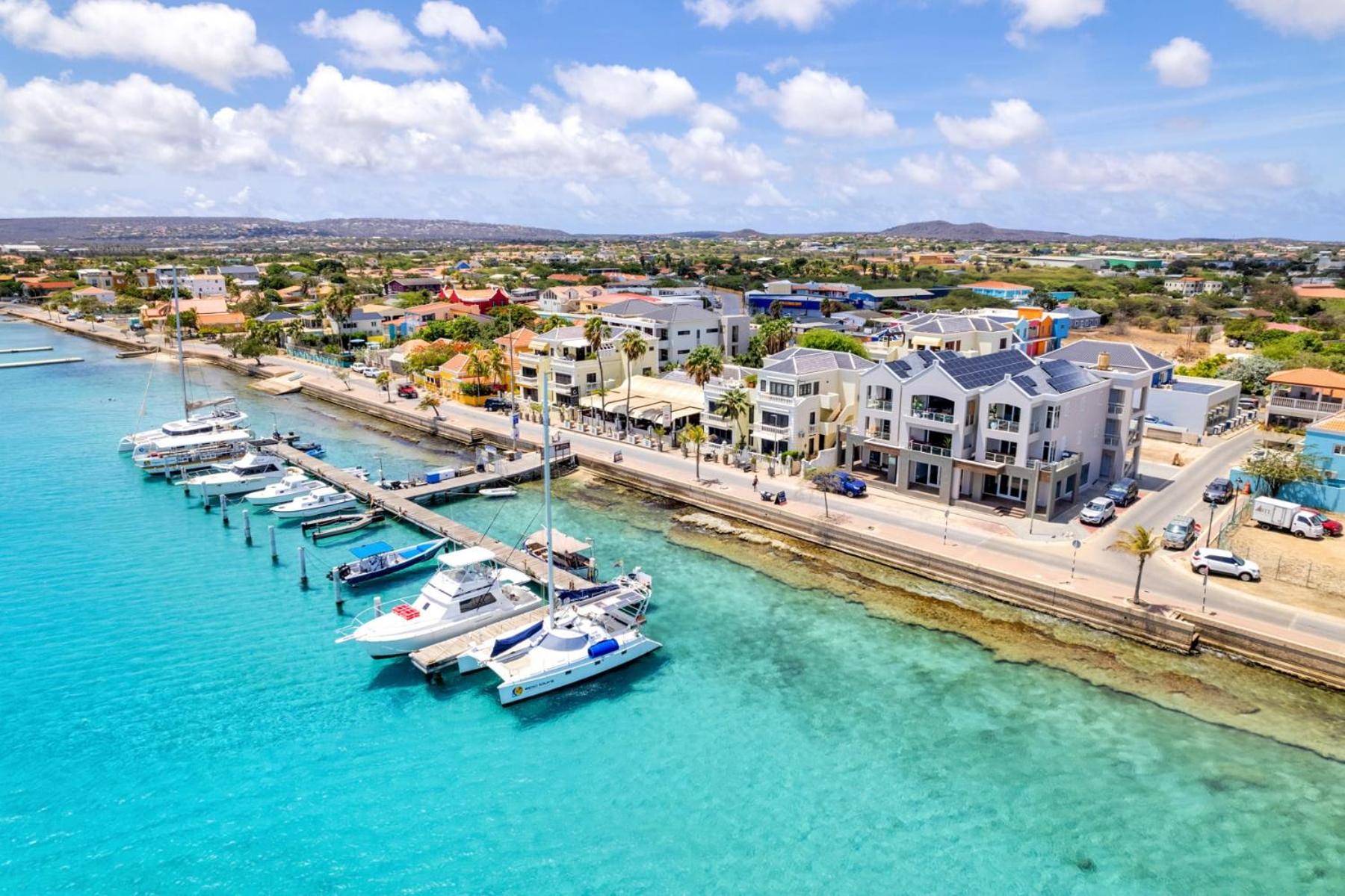 Las Dunas with Stunning Sea View and Shared Pool