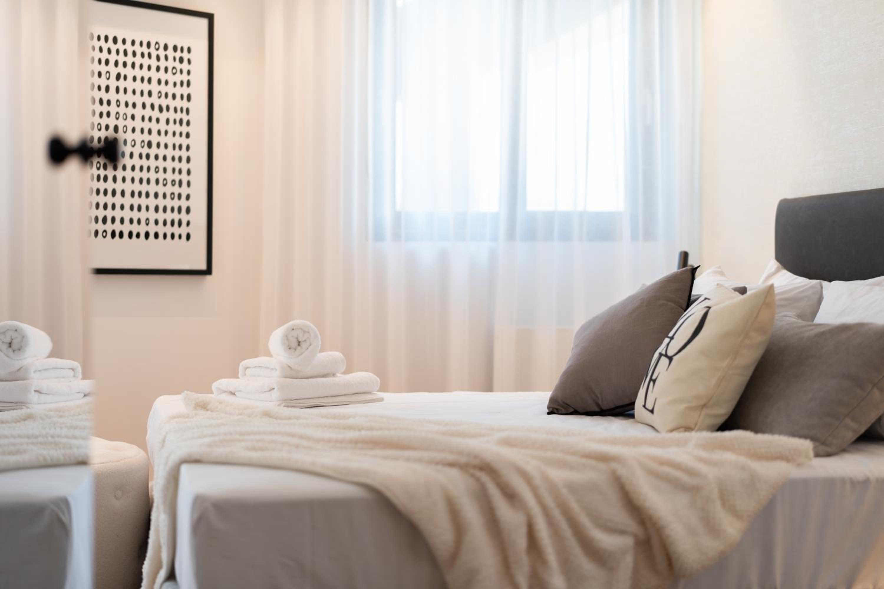 Kosmos Luxury Residences