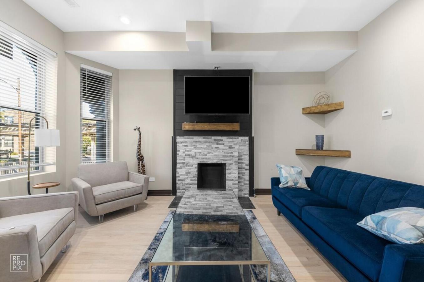Romantic 3 Bed Home In The Heart Of The Park view 3