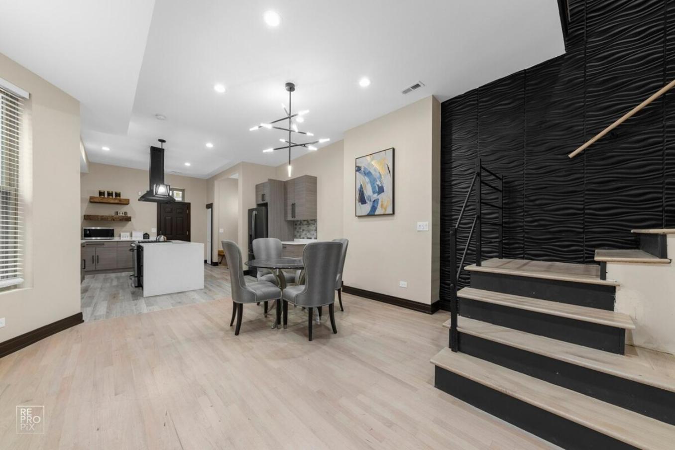 Romantic 3 Bed Home In The Heart Of The Park view 4