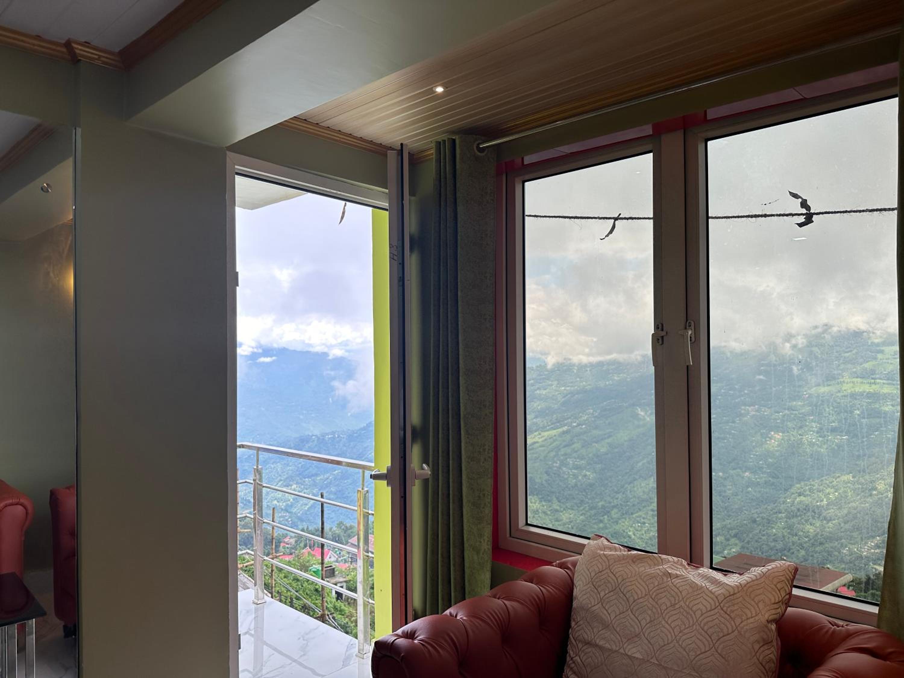 Darjeeling S Square Home Stay