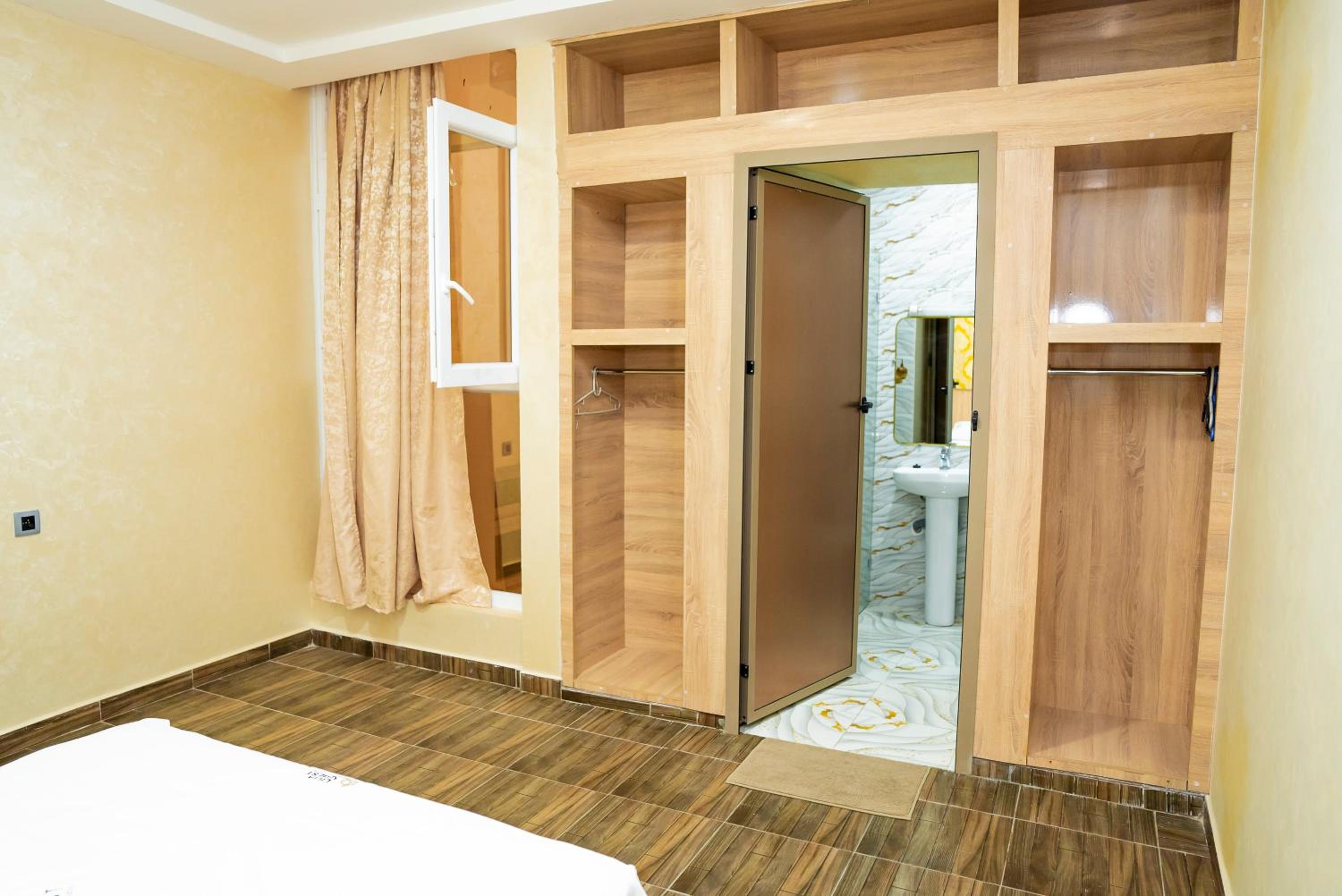 hotel room