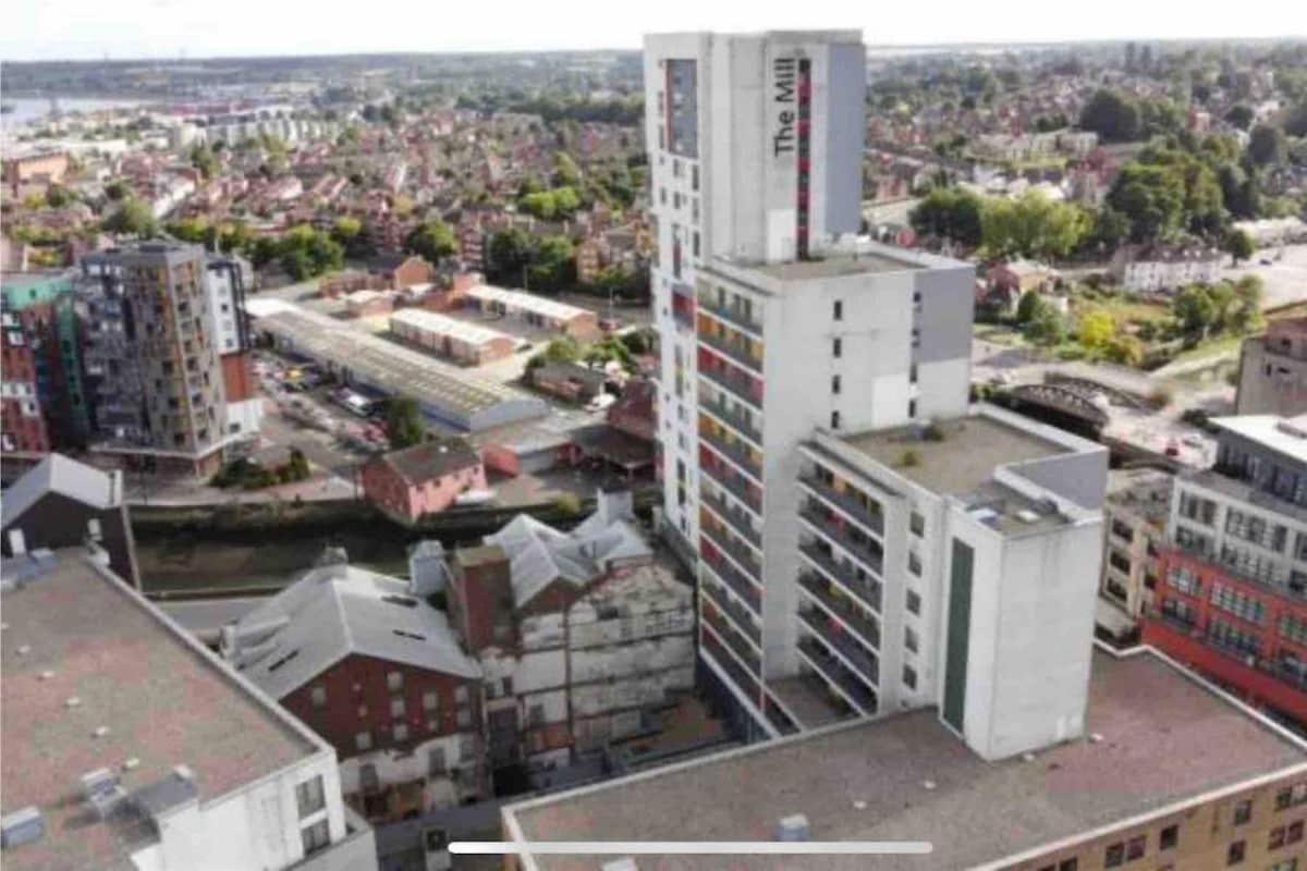 Waterfront 2 bed apartment with views over Ipswich