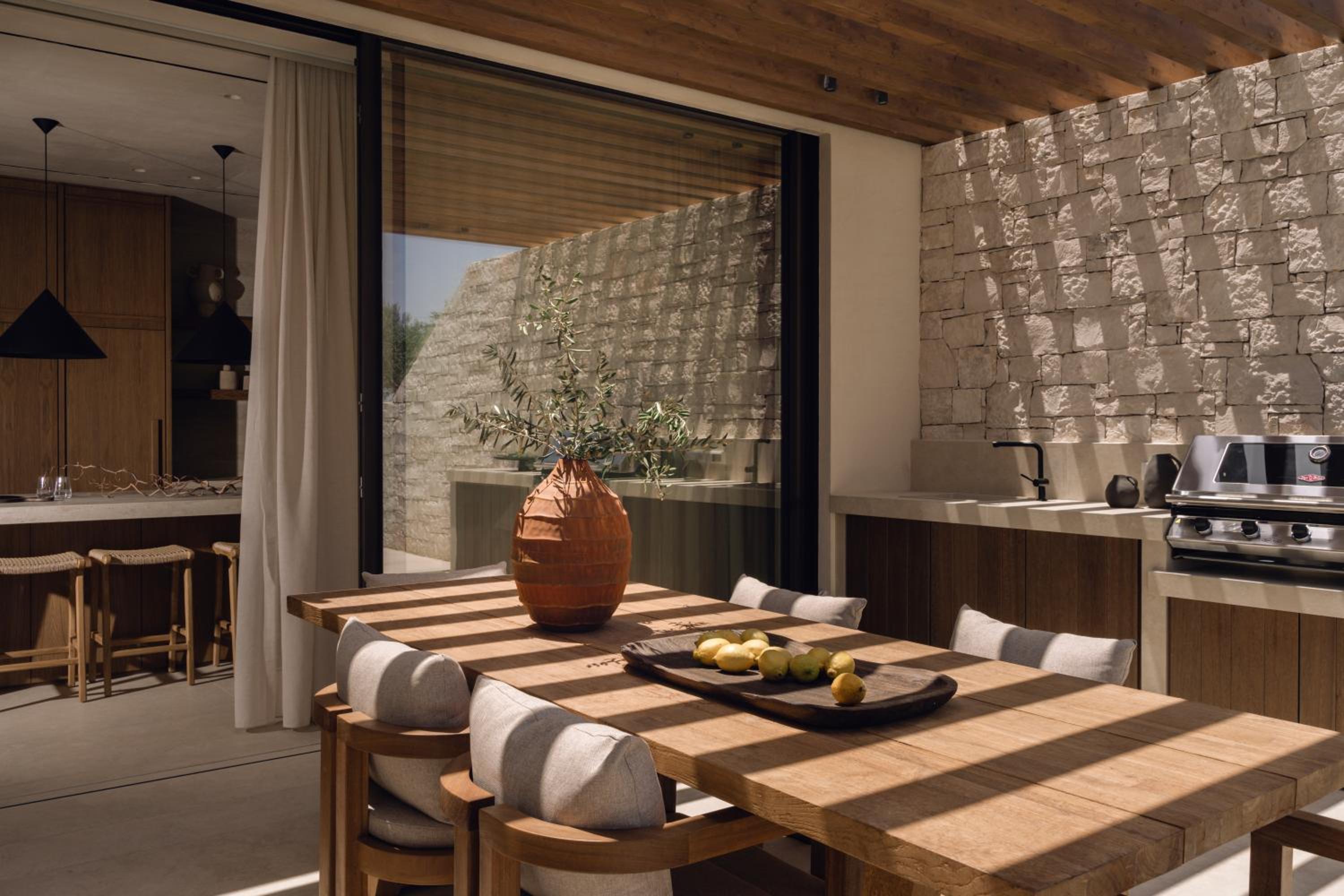 Valerozo Villas - Exclusive Beachside Experience