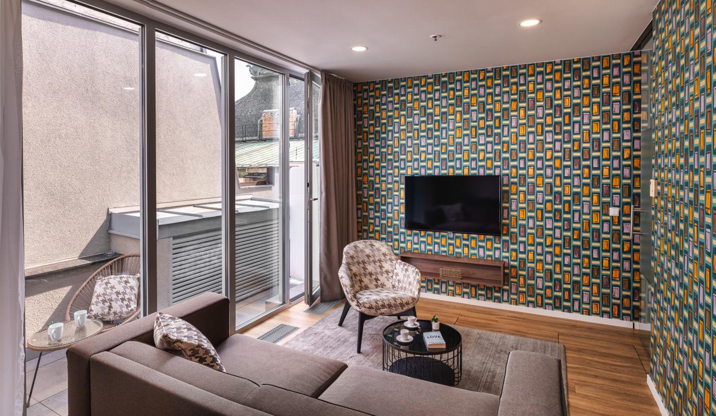 VN17 Rooftop Suites by Adrez