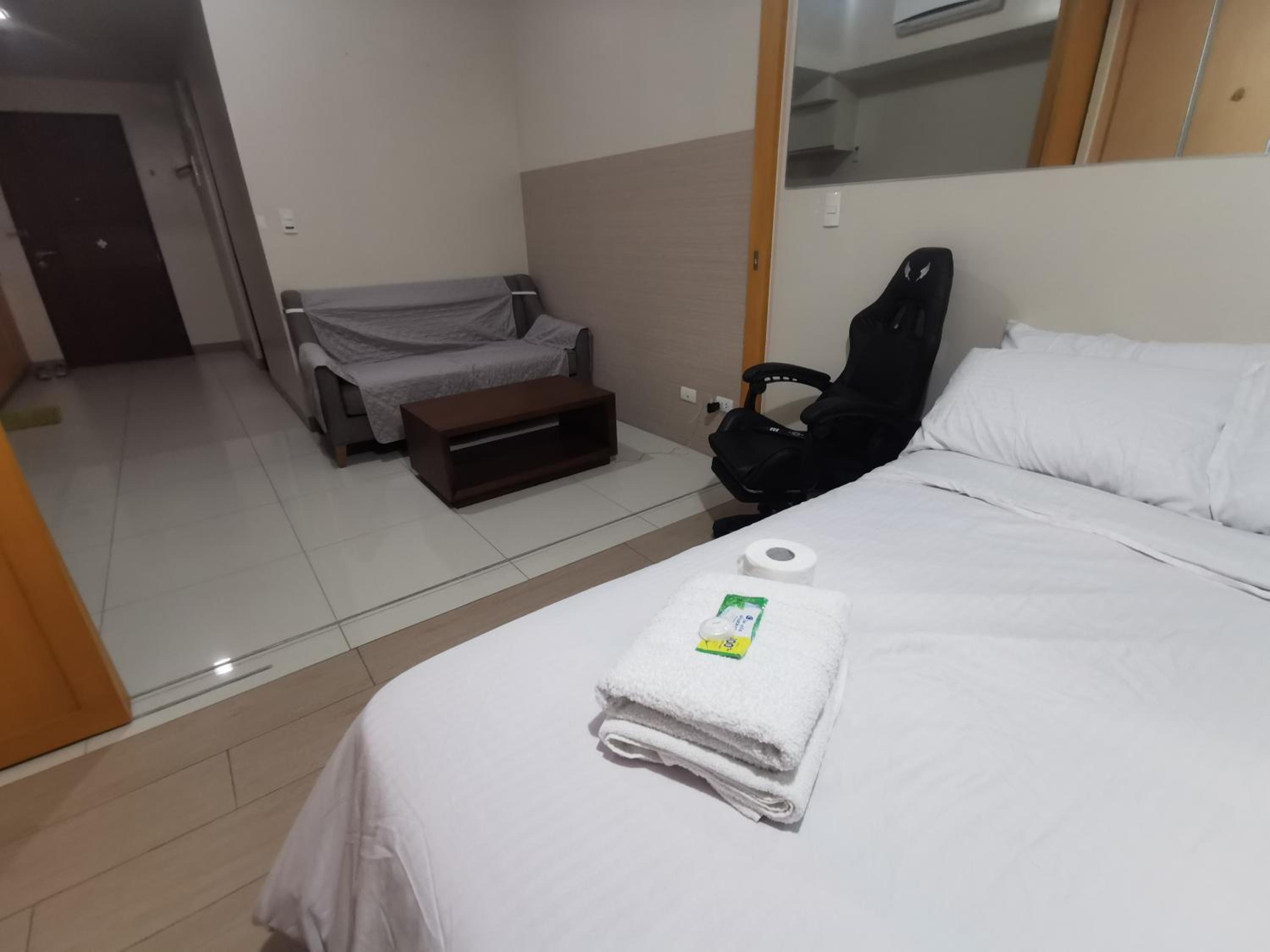 One Uptown Residence BGC One Bedroom