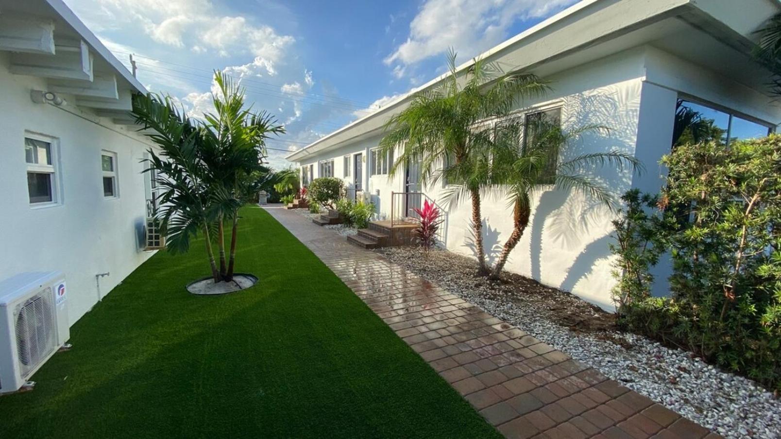 Few steps from the beach -Awesome 1br1ba view 4