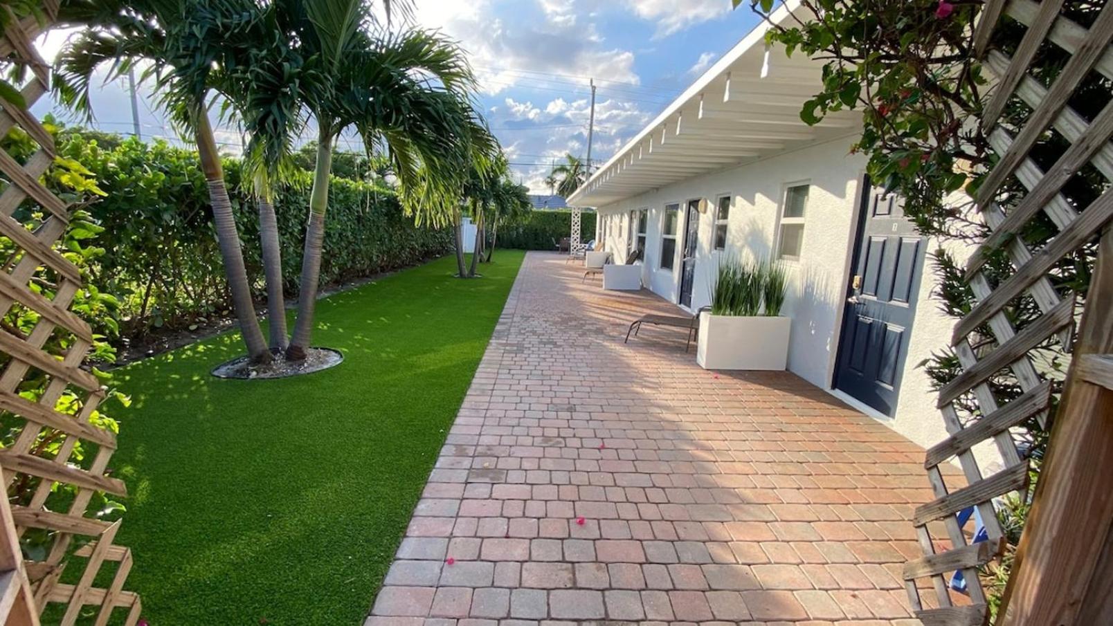 Few steps from the beach -Awesome 1br1ba view 5