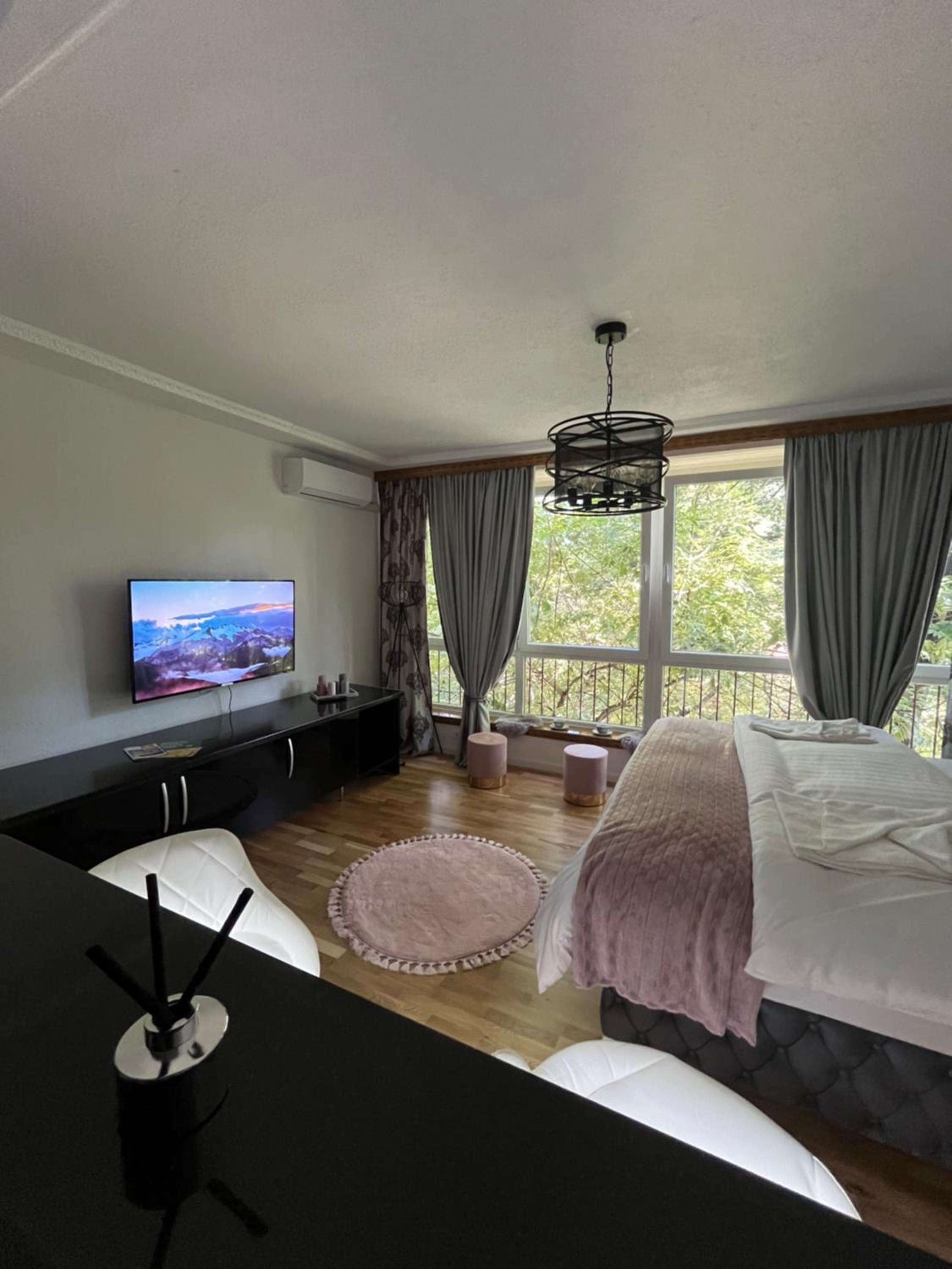 Central Botanic Apartment