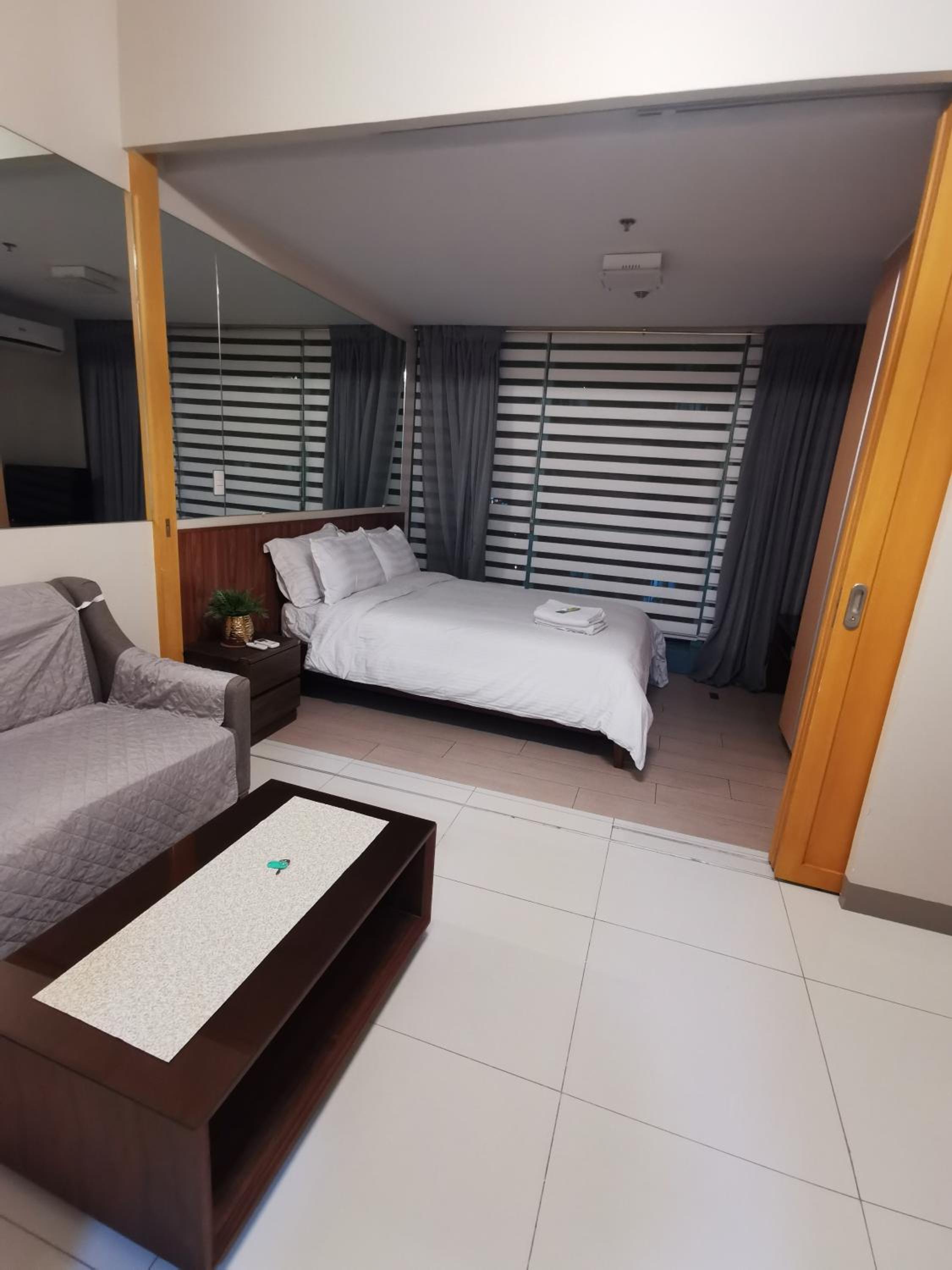 One Uptown Residence BGC One Bedroom