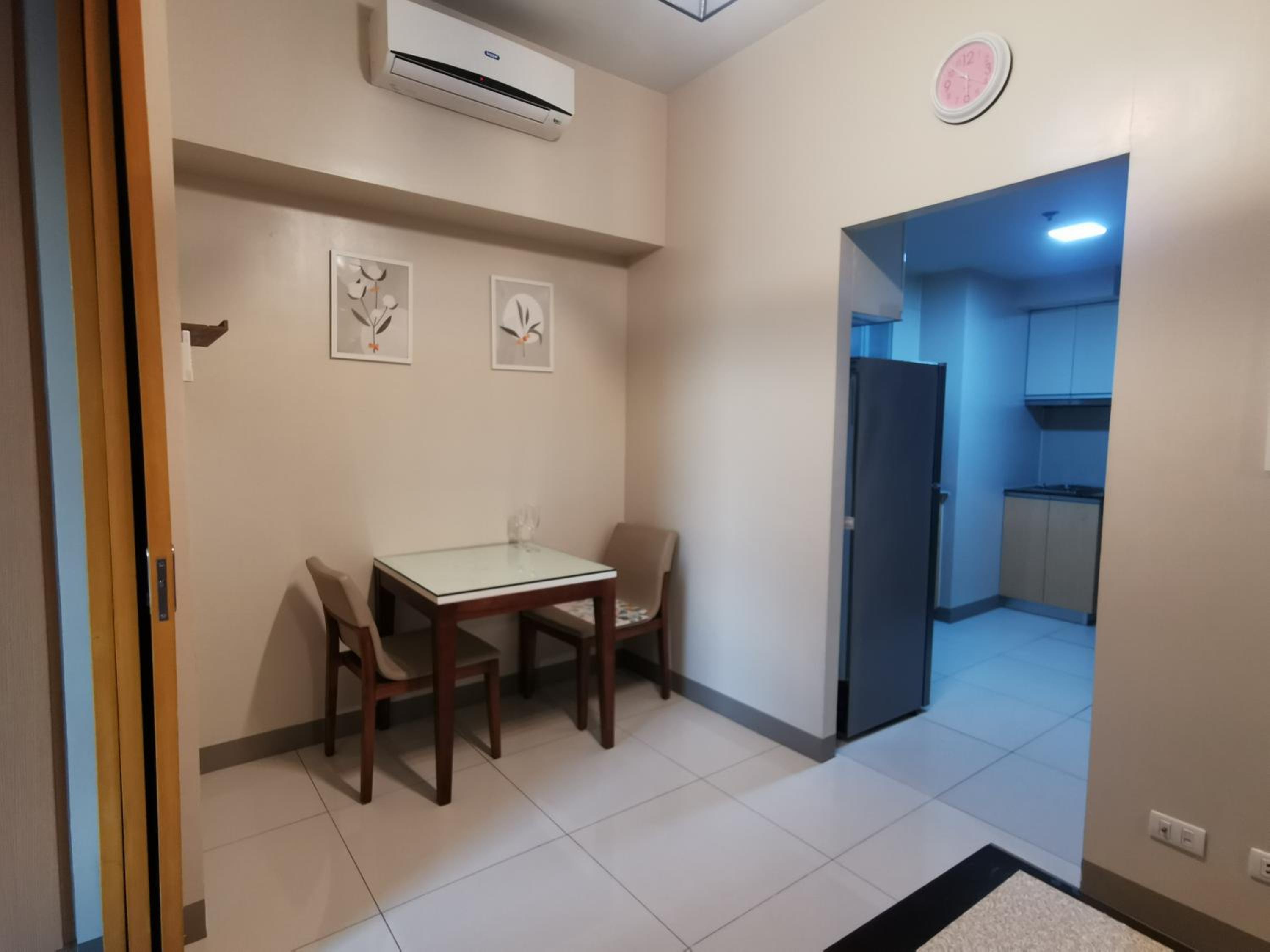 One Uptown Residence BGC One Bedroom