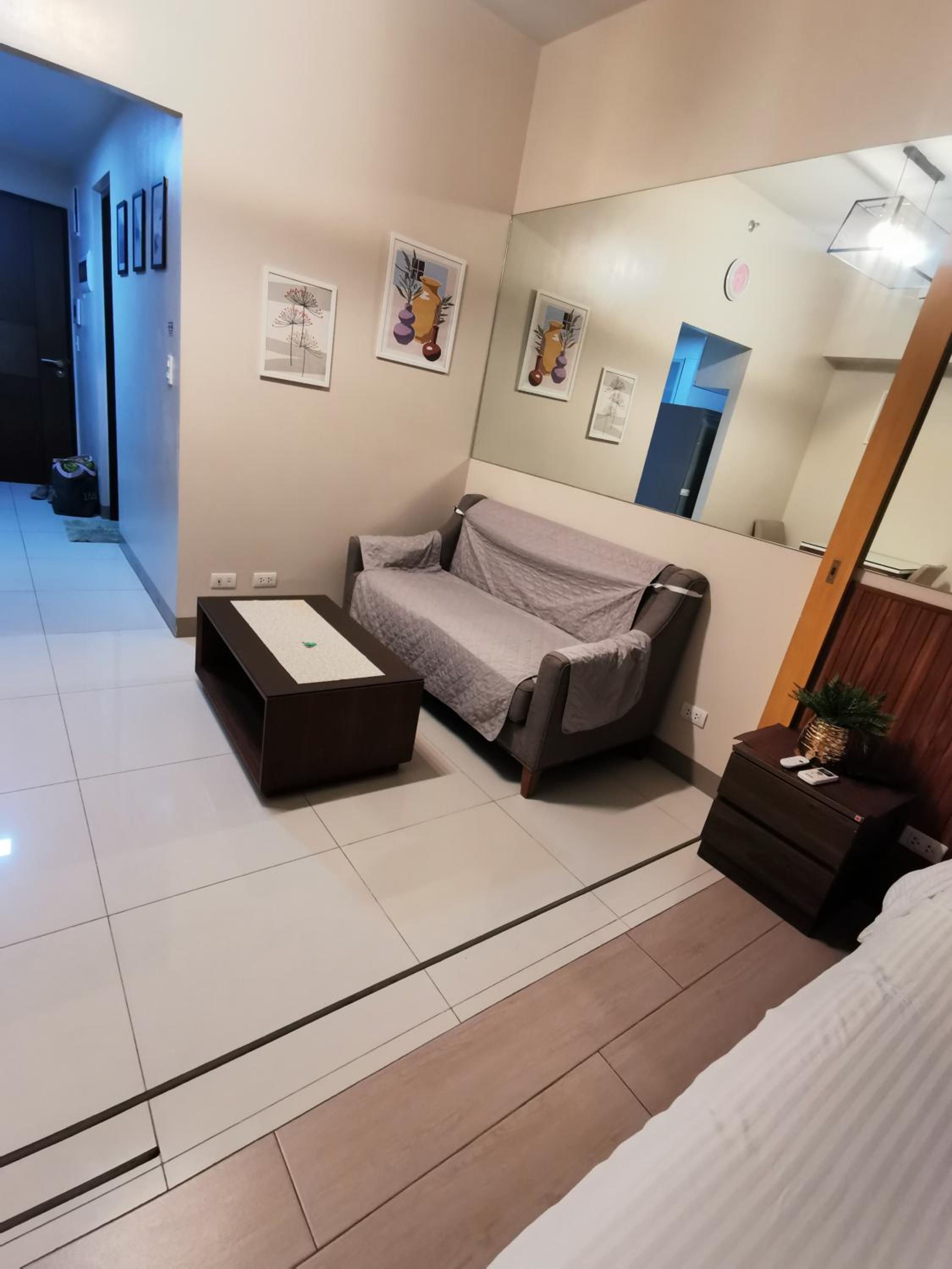 One Uptown Residence BGC One Bedroom