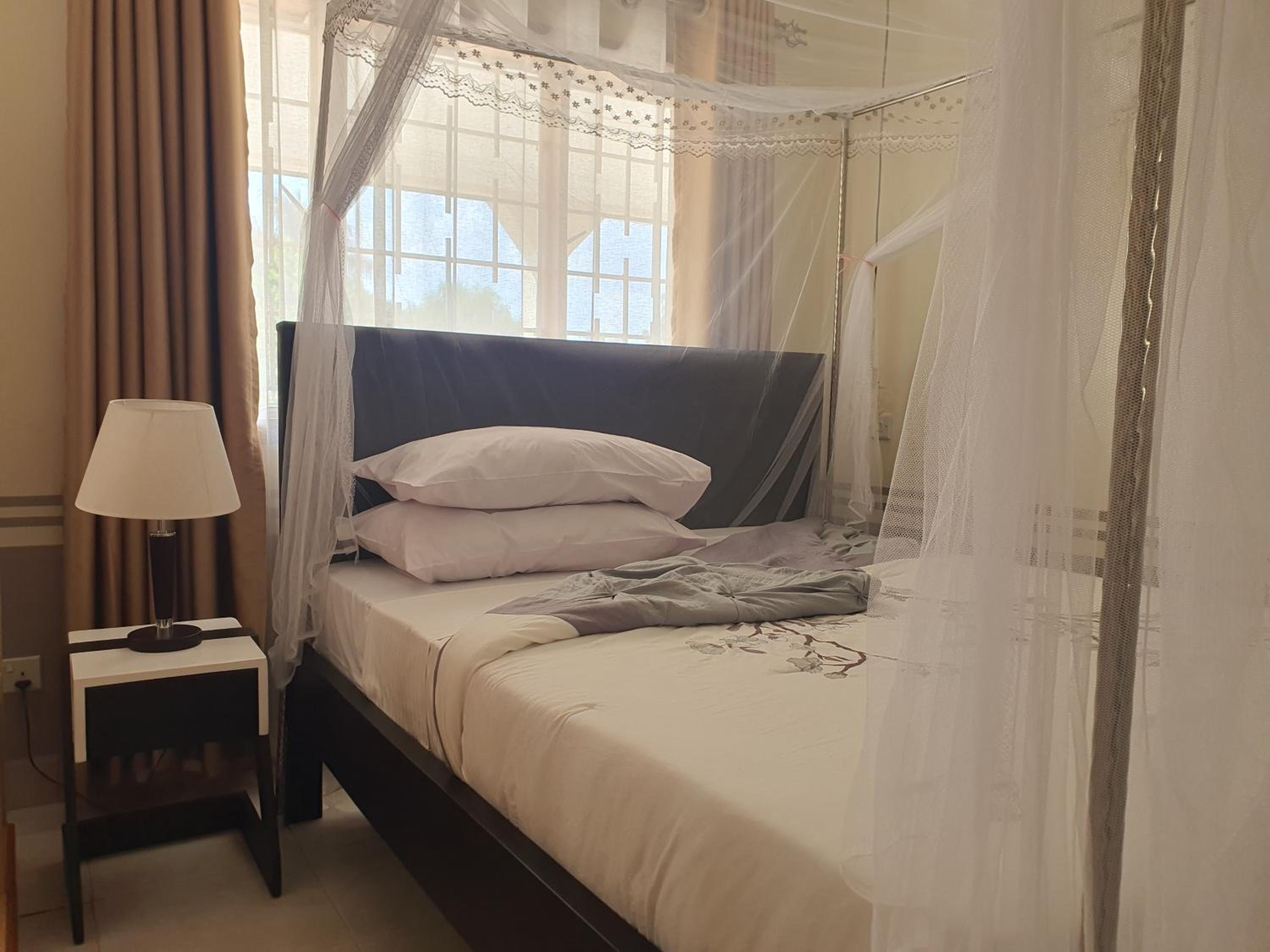 Mo's luxurious accommodation view 4