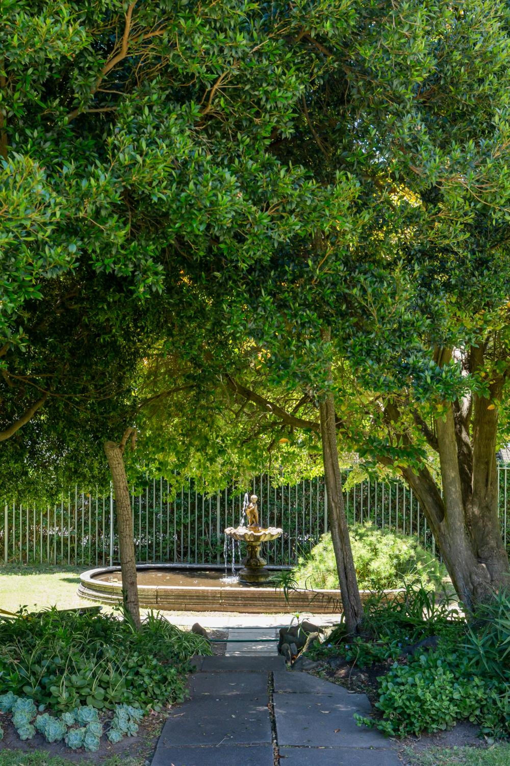 Salisbury Quiet Communal Garden