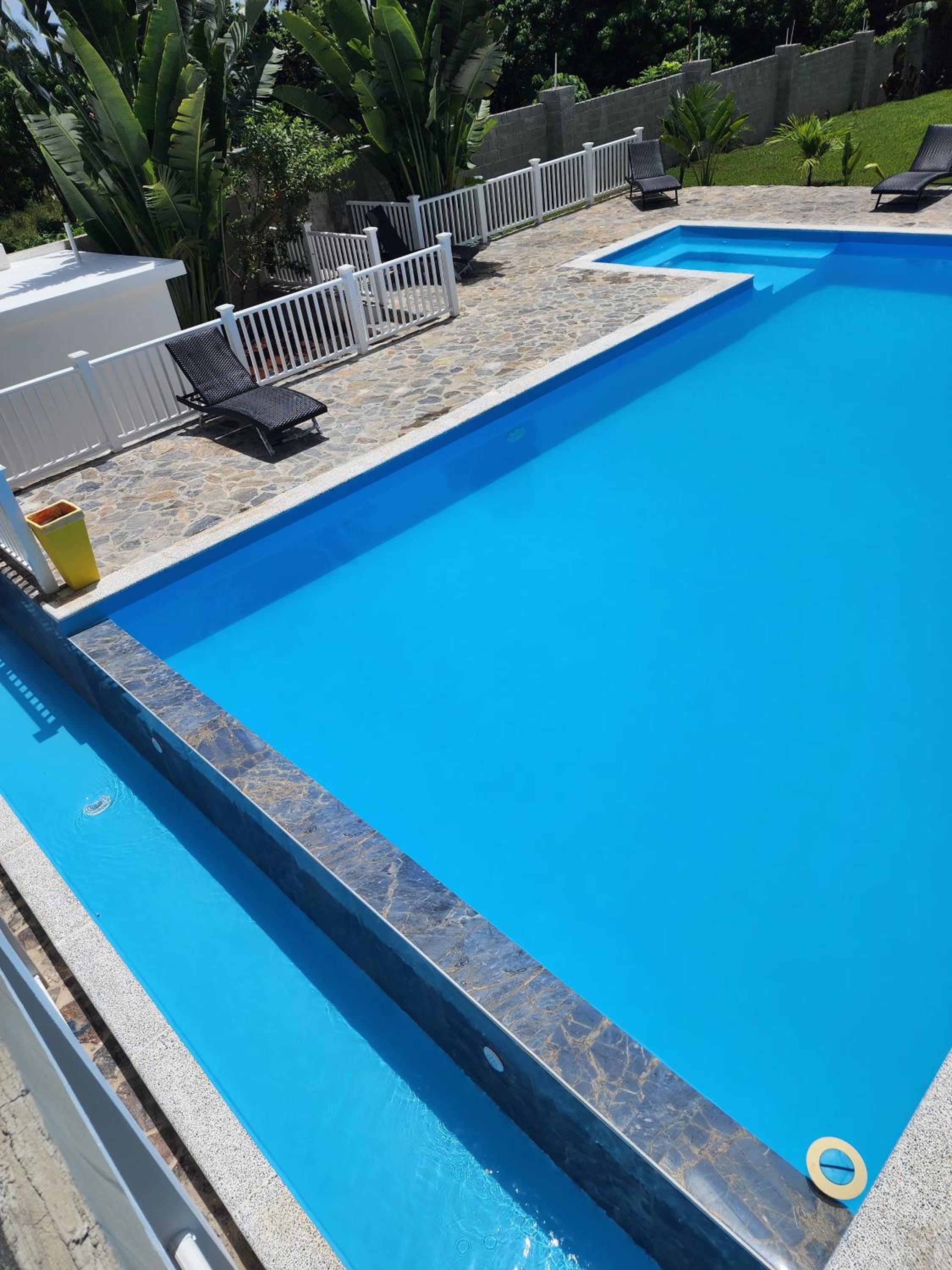 Bella Villa room with large pool and close to beach view 5