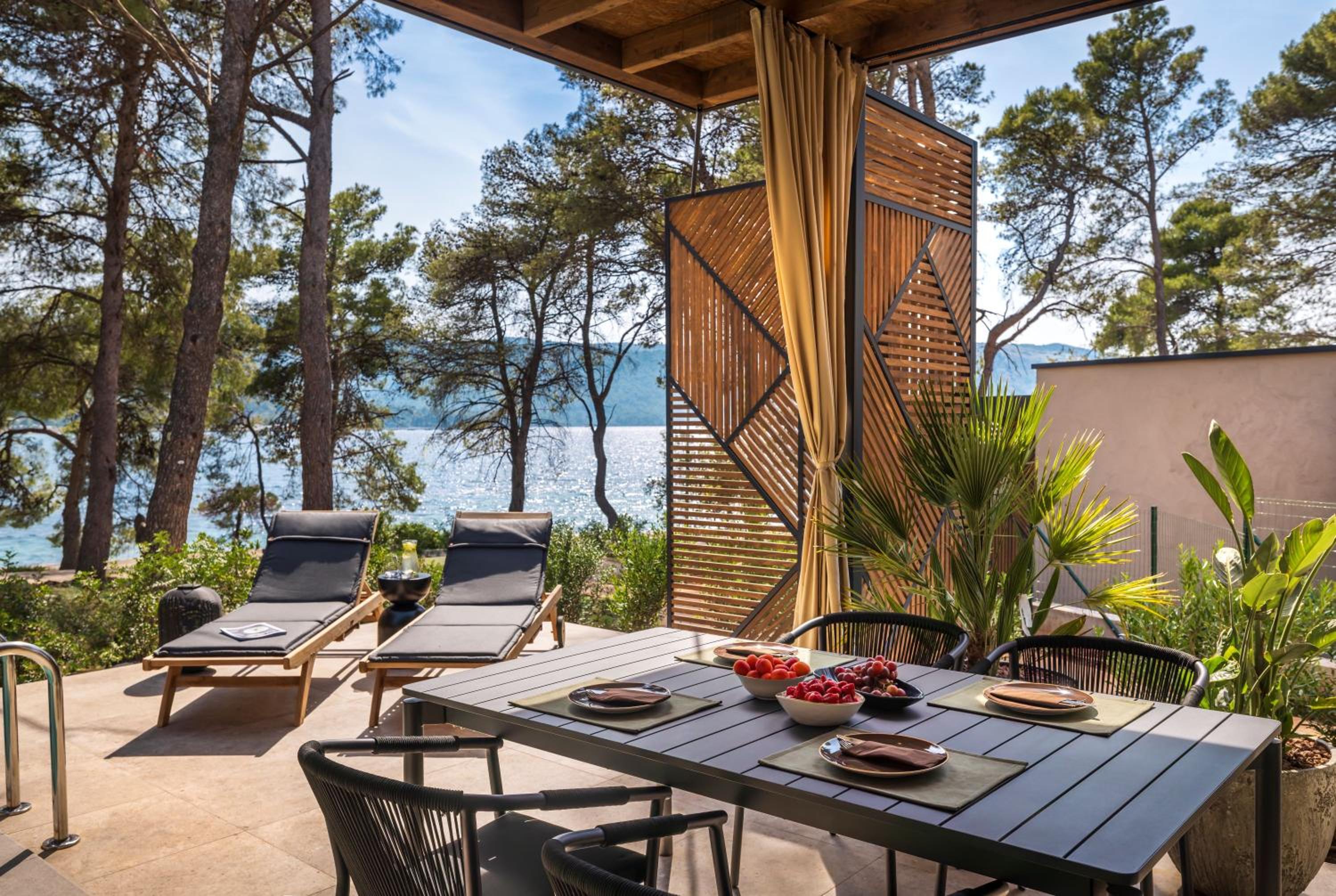 Hotel PLACES Hvar Villas by Valamar - Image 1