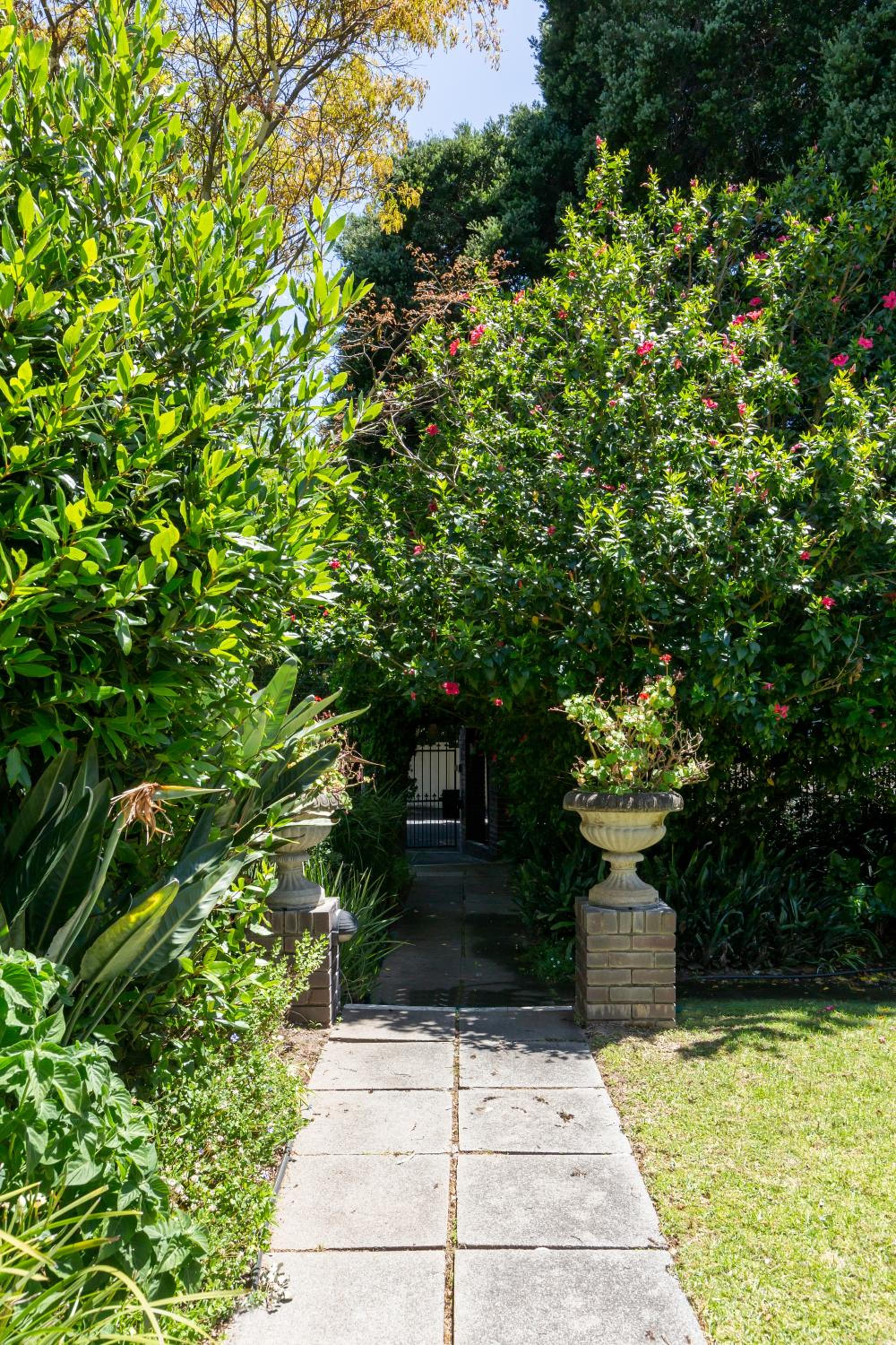 Salisbury Quiet Communal Garden