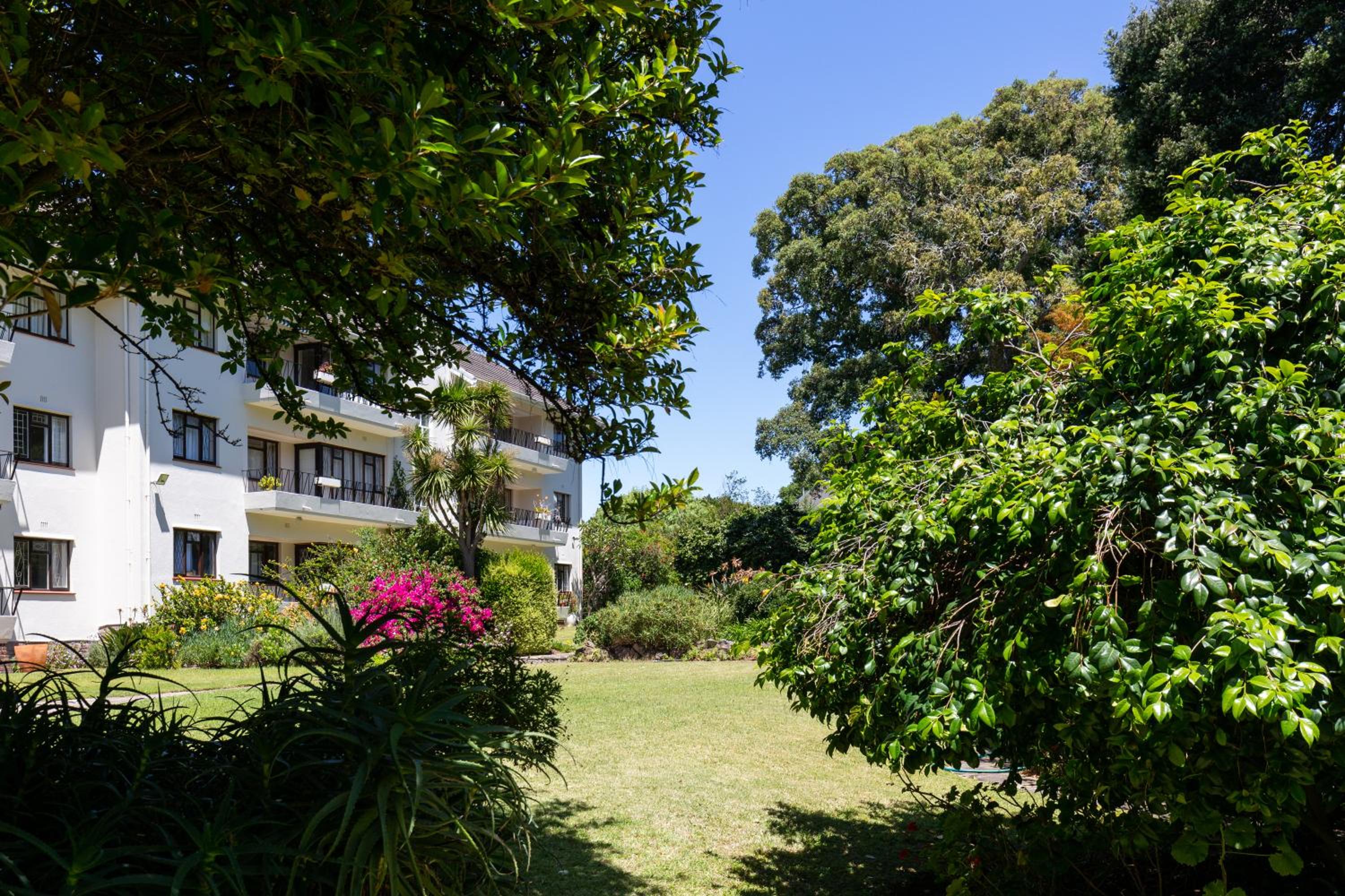Salisbury Quiet Communal Garden