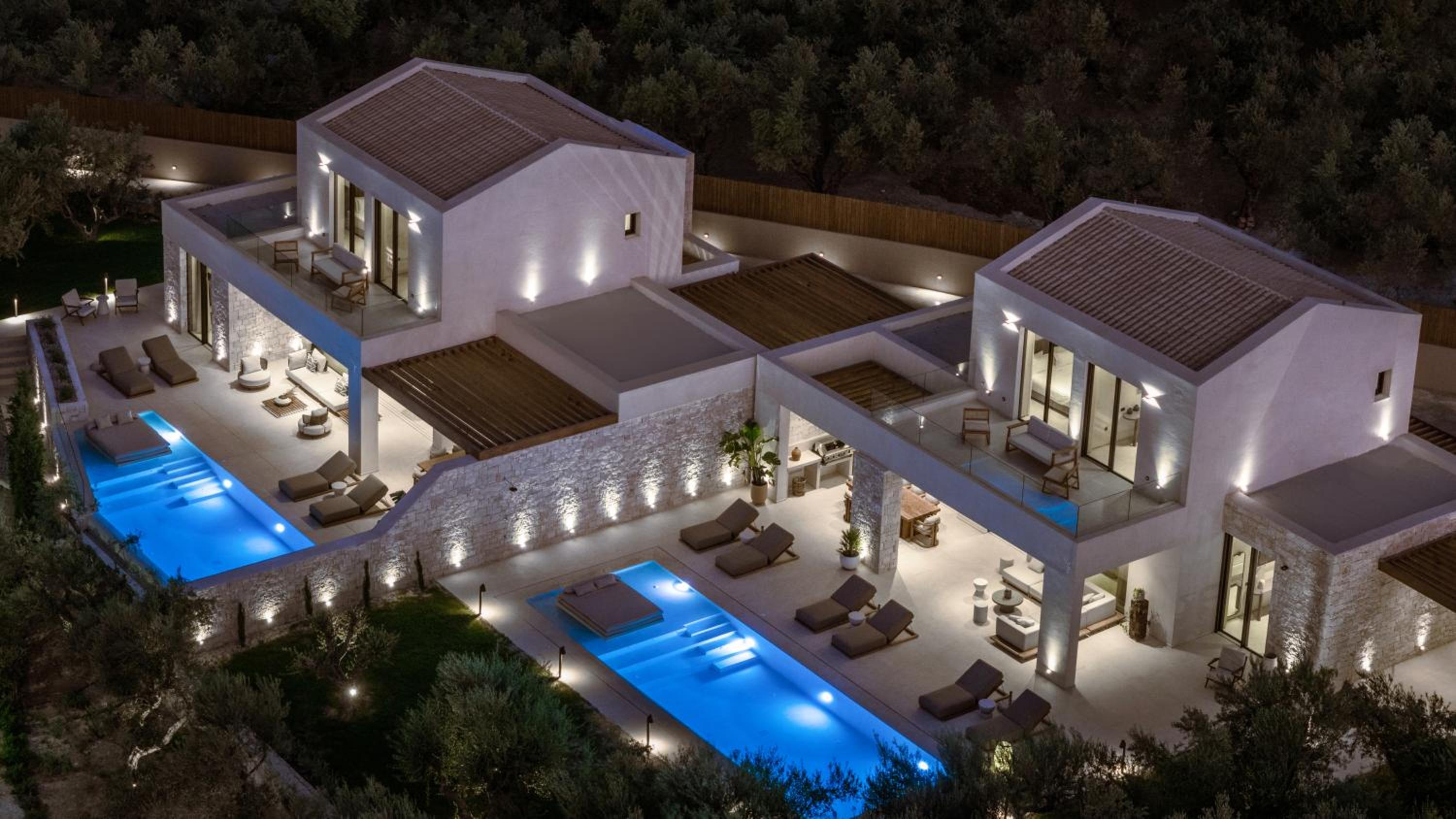 Valerozo Villas - Exclusive Beachside Experience