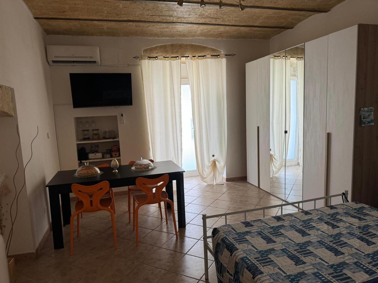 Maison Ilary en Bari — hotel room