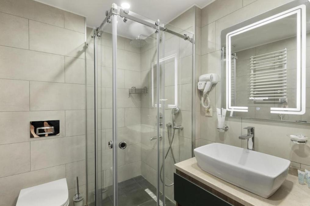 Windham Delux Sunny Apartment