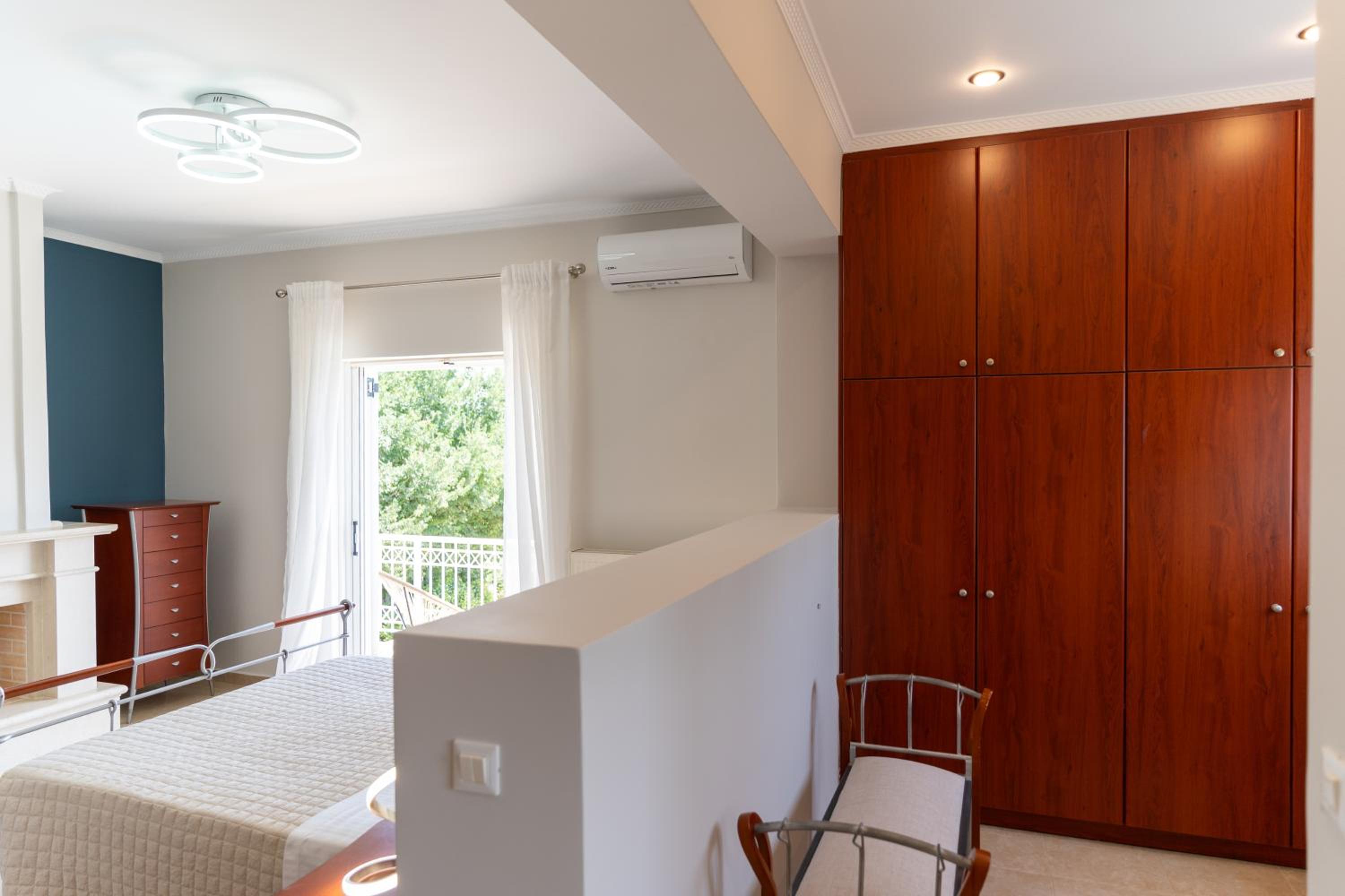 Kate Kontini Luxury Villa