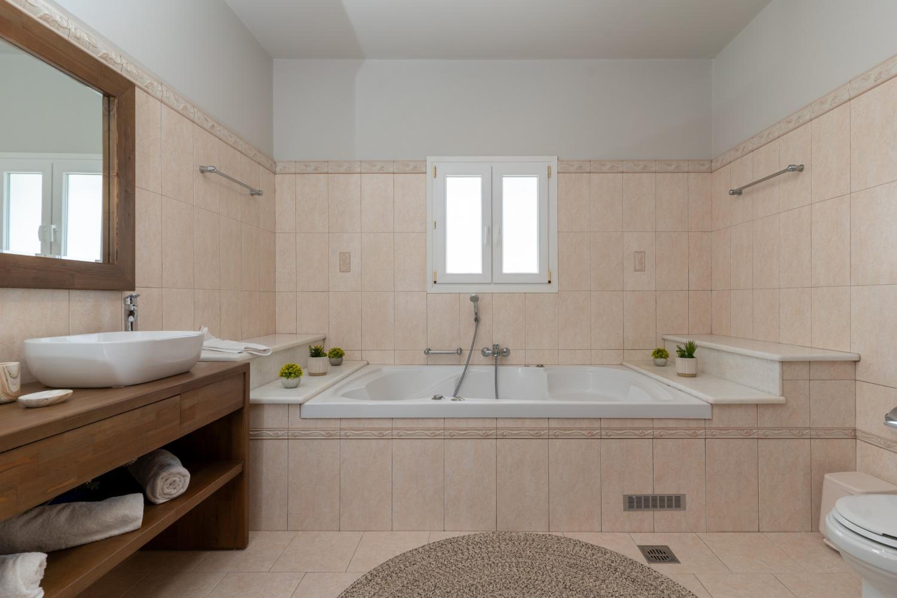 Kate Kontini Luxury Villa