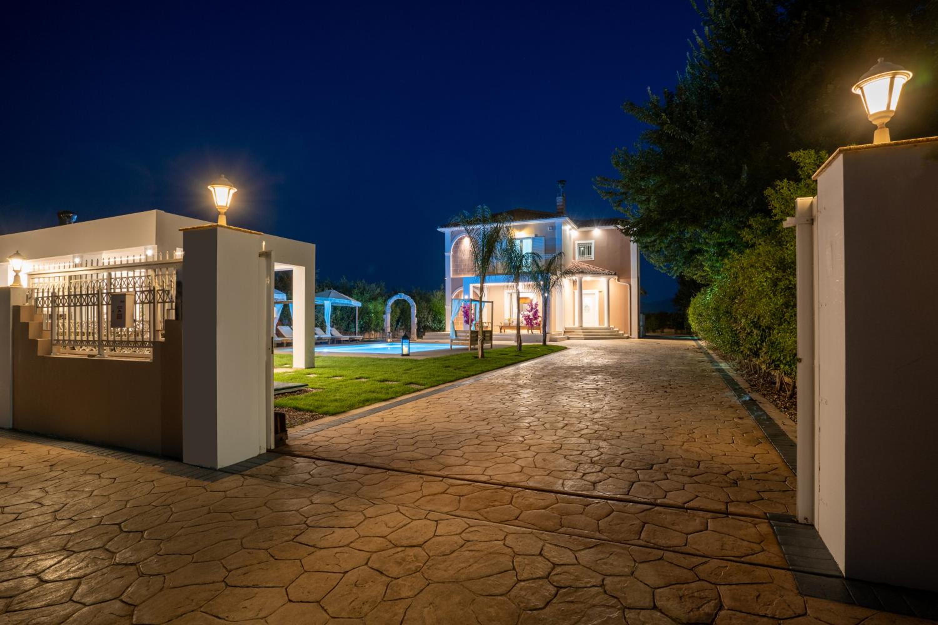 Kate Kontini Luxury Villa