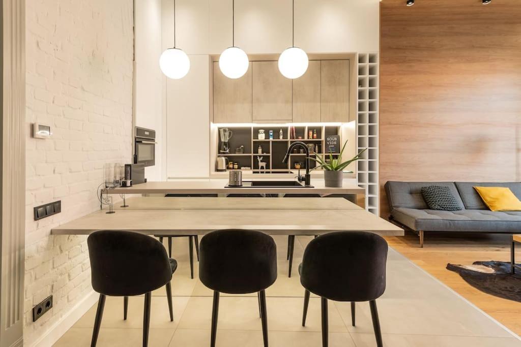 Cozy family friendly bestlocation Budapest 90sqm view 3