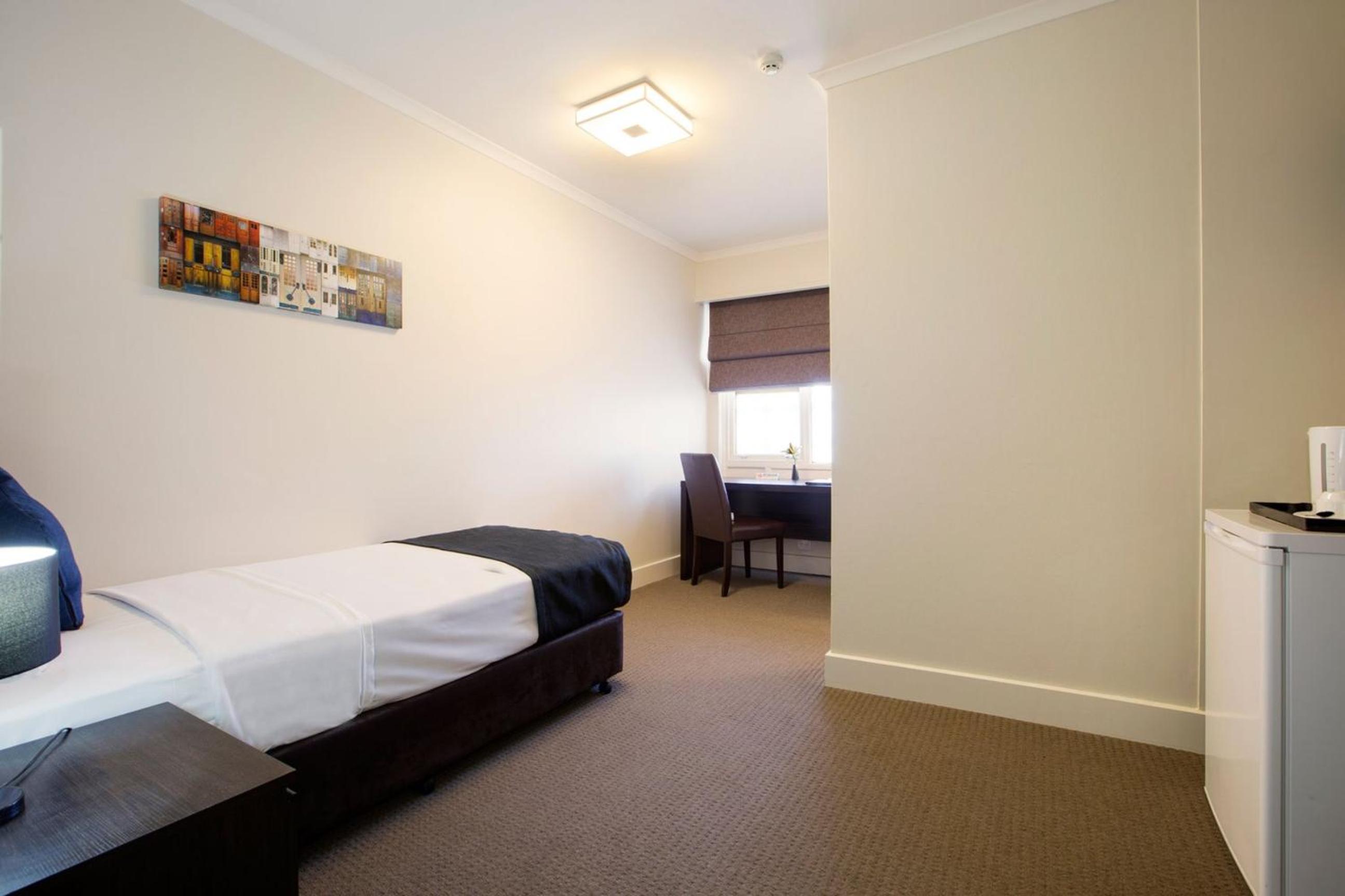 Enfield Hotel-3