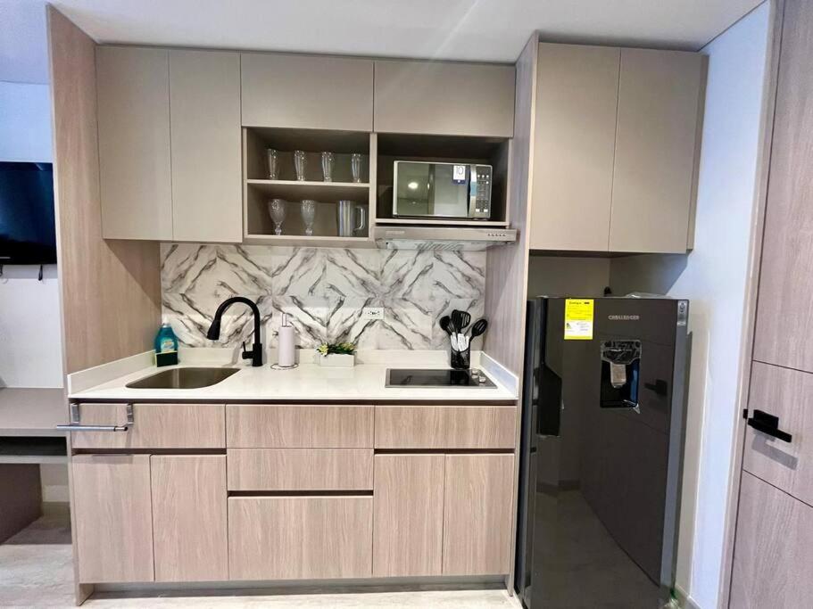 Hermoso Apartaestudio NUEVO cerca a embajada USA y Corferias