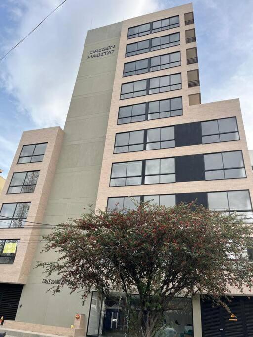 Hermoso Apartaestudio NUEVO cerca a embajada USA y Corferias