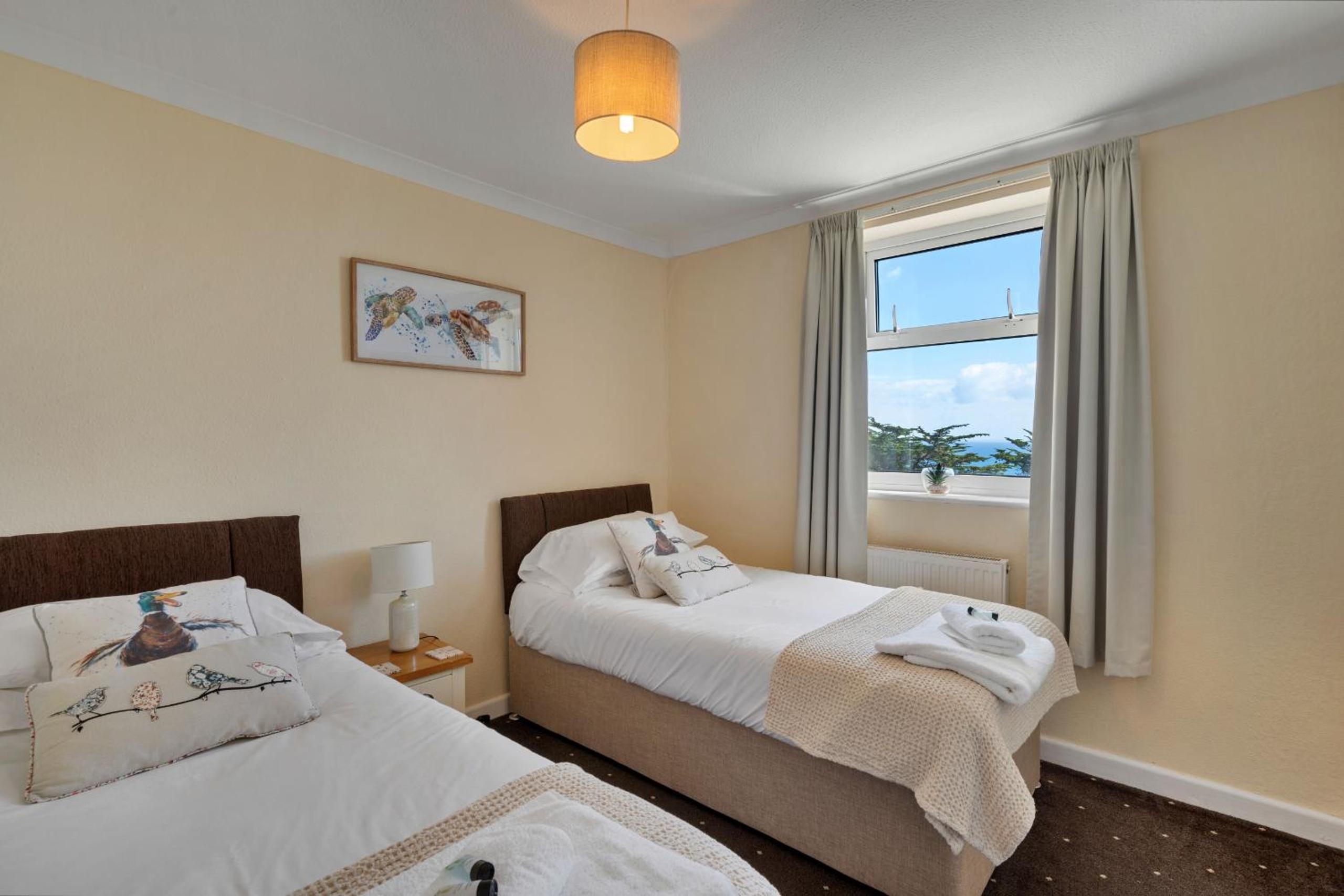 Finest Retreats - Number 10 Porthmeor view 4