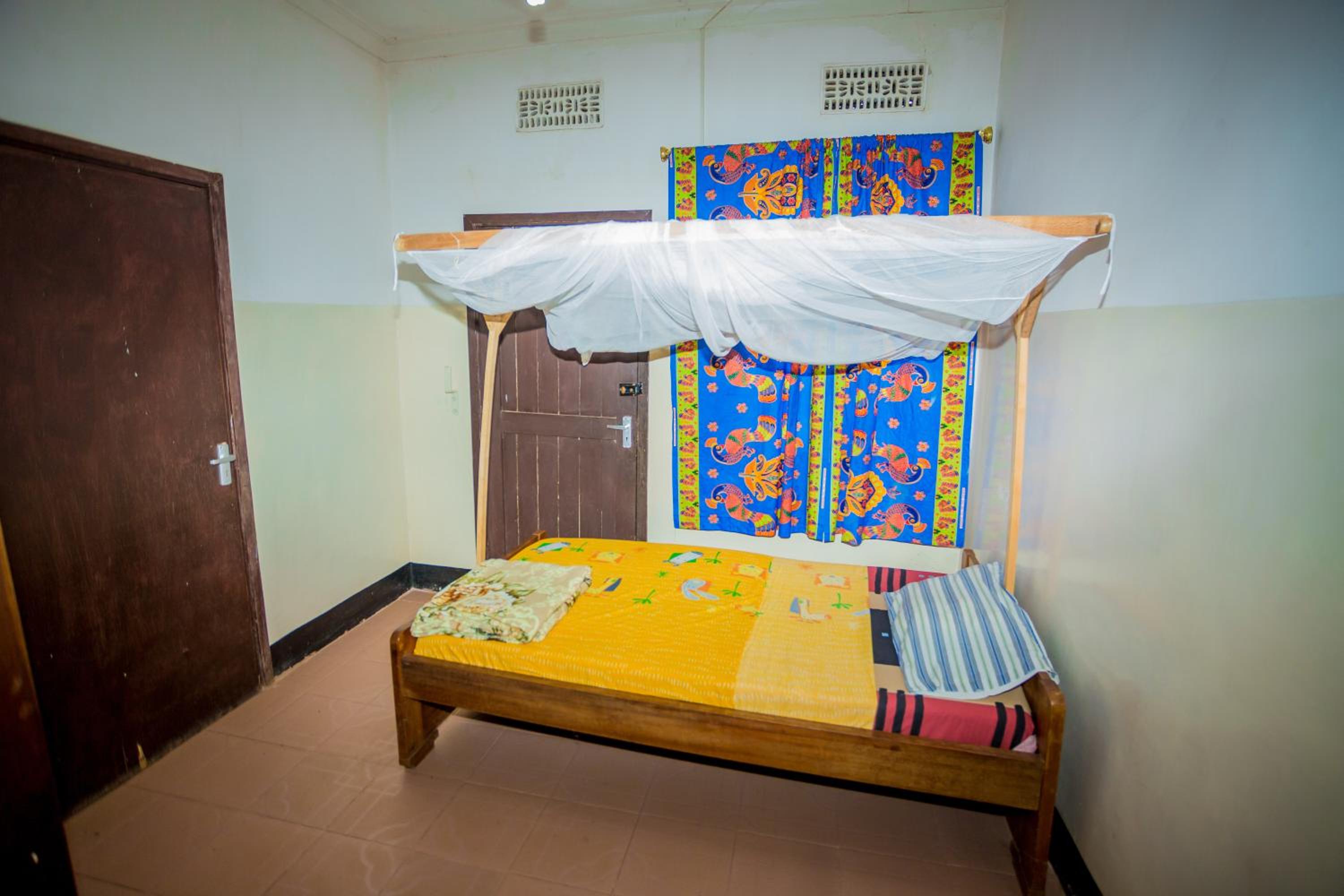 WEECE Homestay