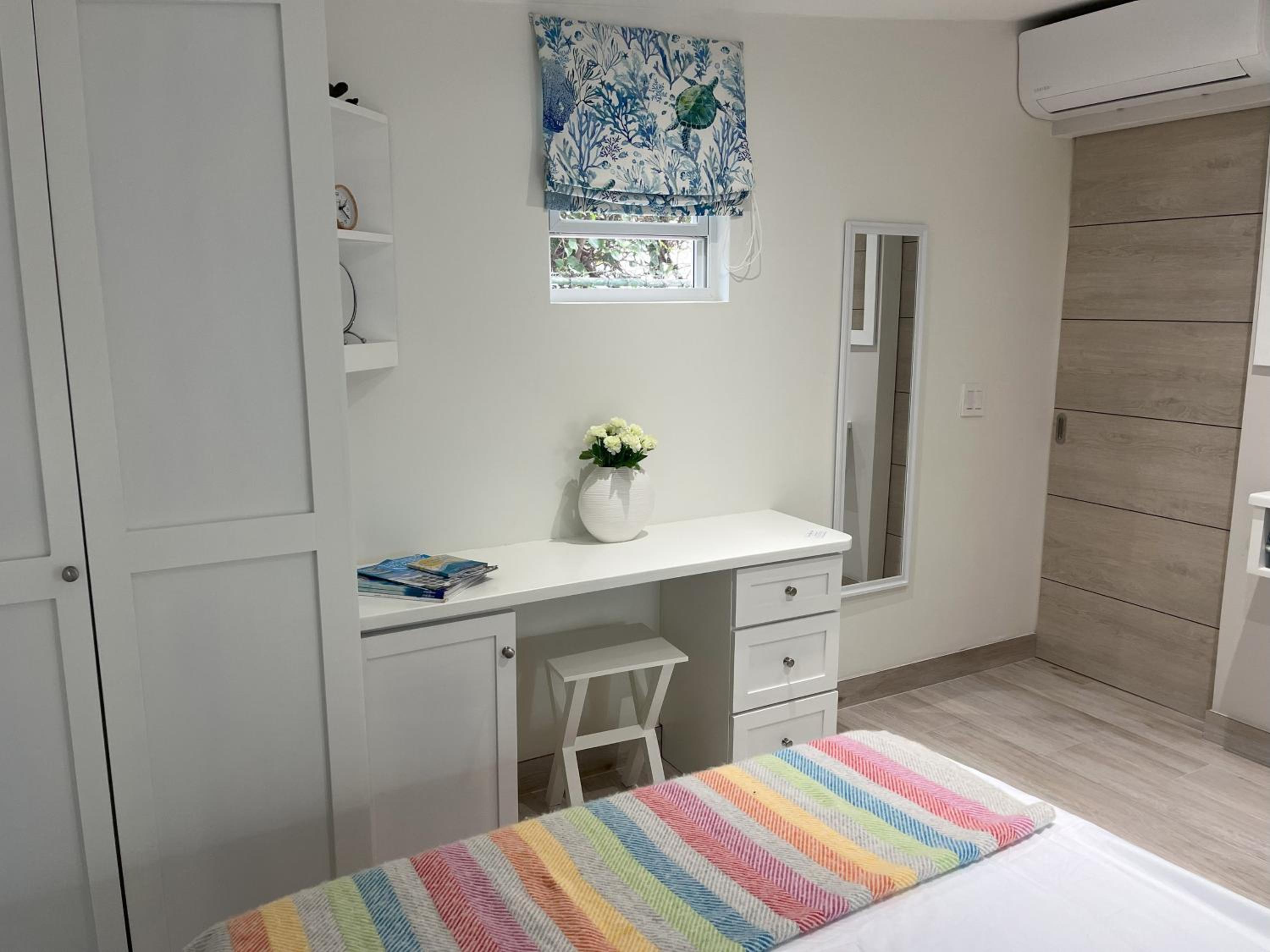 The Pod, access to Pool & Beach Club, Sunset Crest