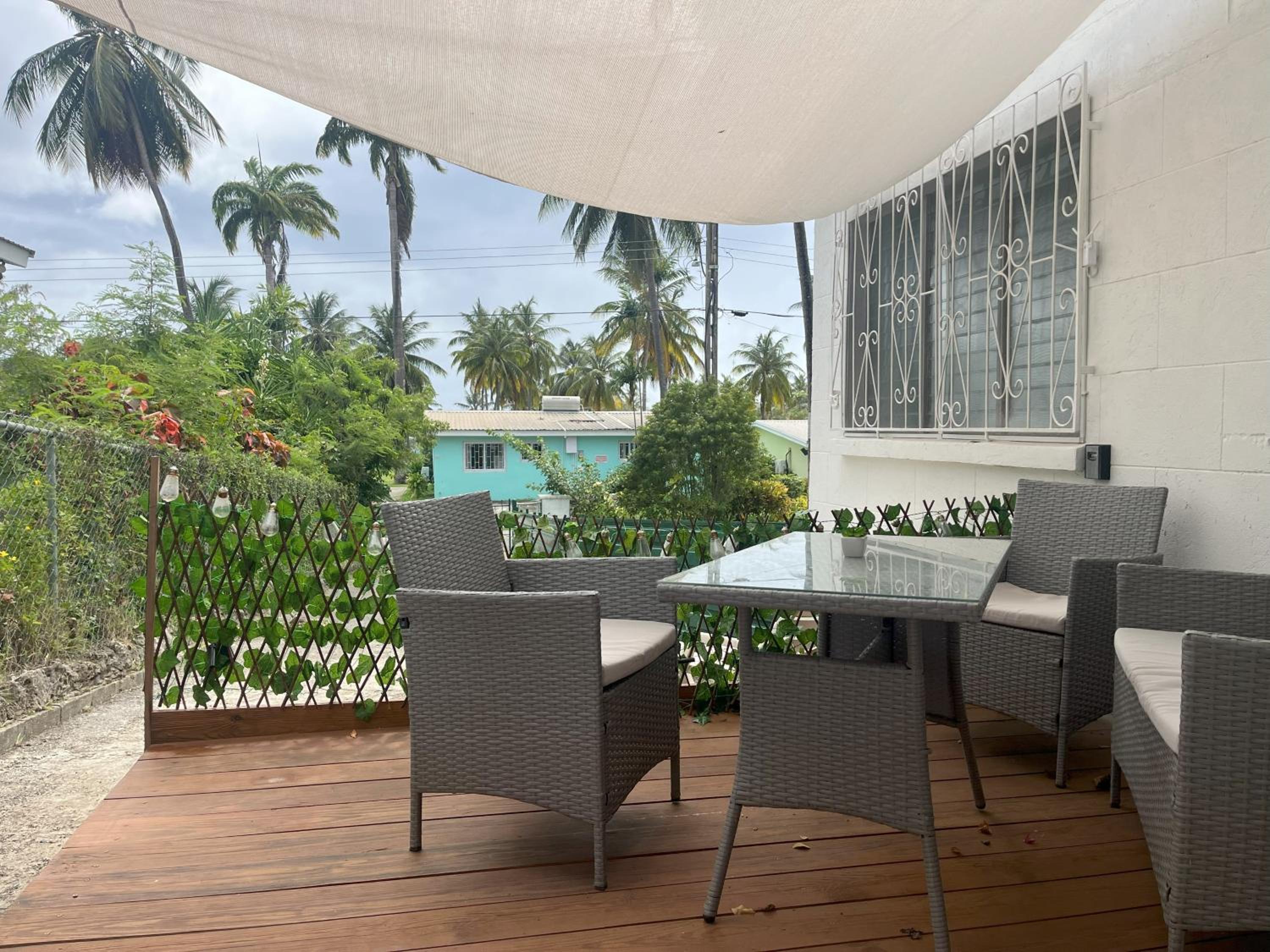 The Pod, access to Pool & Beach Club, Sunset Crest