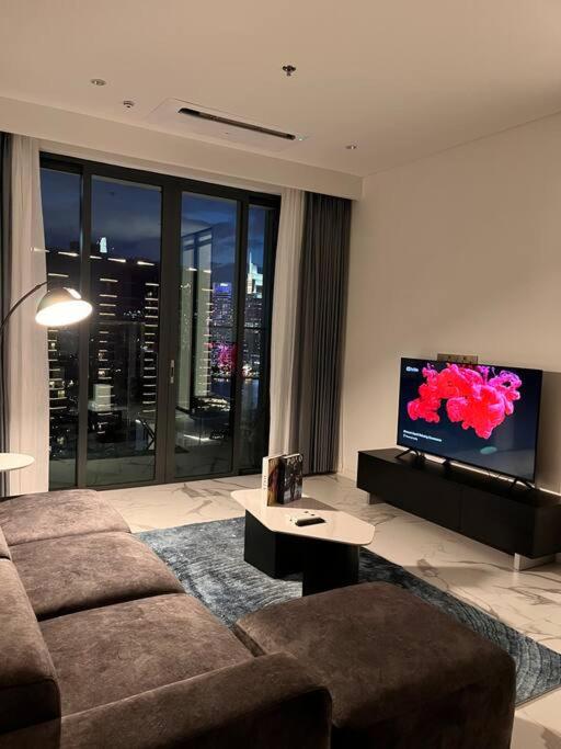 Metropole The Crest 3BR D2 city view 5 quality