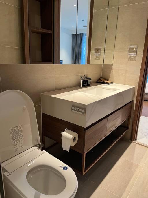 Metropole The Crest 3BR D2 city view 5 quality
