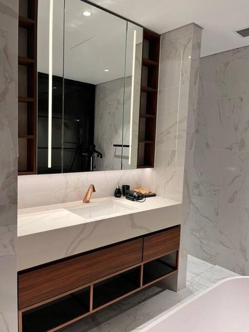 Metropole The Crest 3BR D2 city view 5 quality