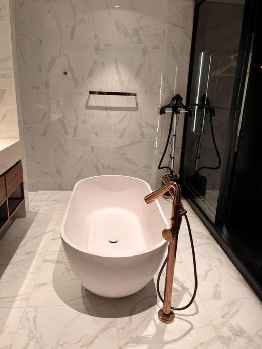 Metropole The Crest 3BR D2 city view 5 quality