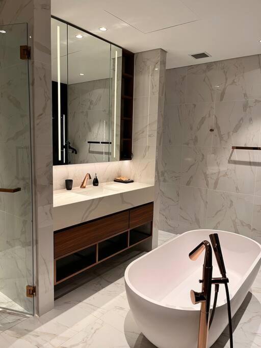 Metropole The Crest 3BR D2 city view 5 quality
