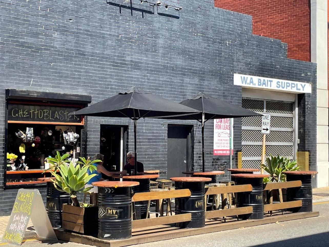 Rooftops on HenryCentre of West End Cafes