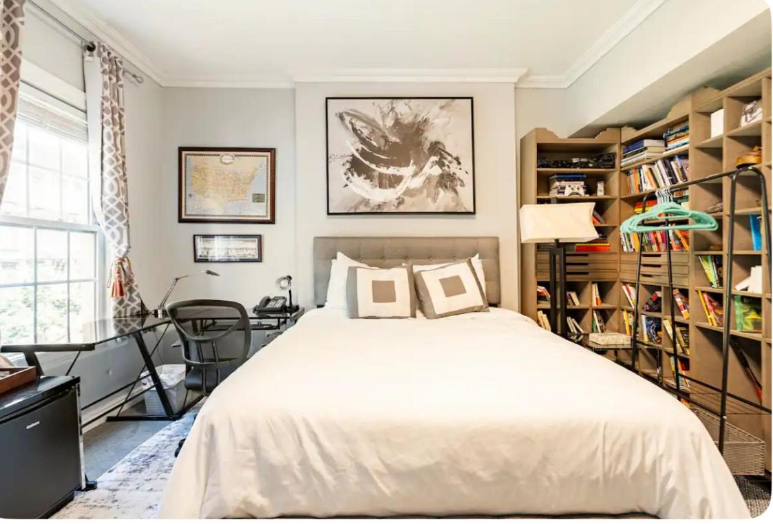 TOWNHOUSE 222