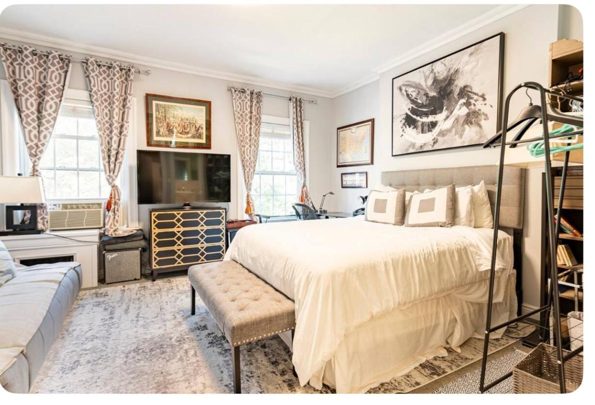 TOWNHOUSE 222