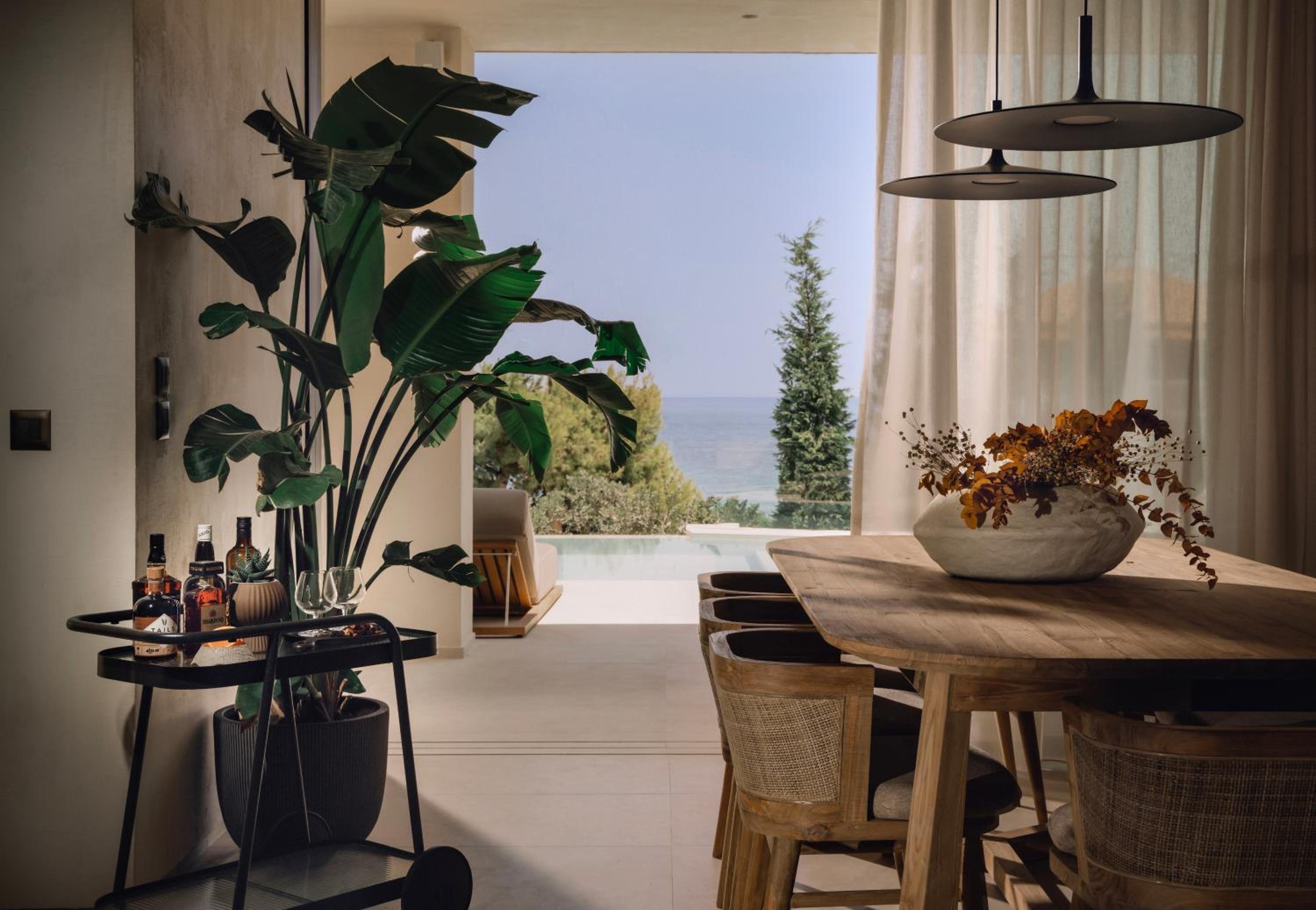 Valerozo Villas - Exclusive Beachside Experience
