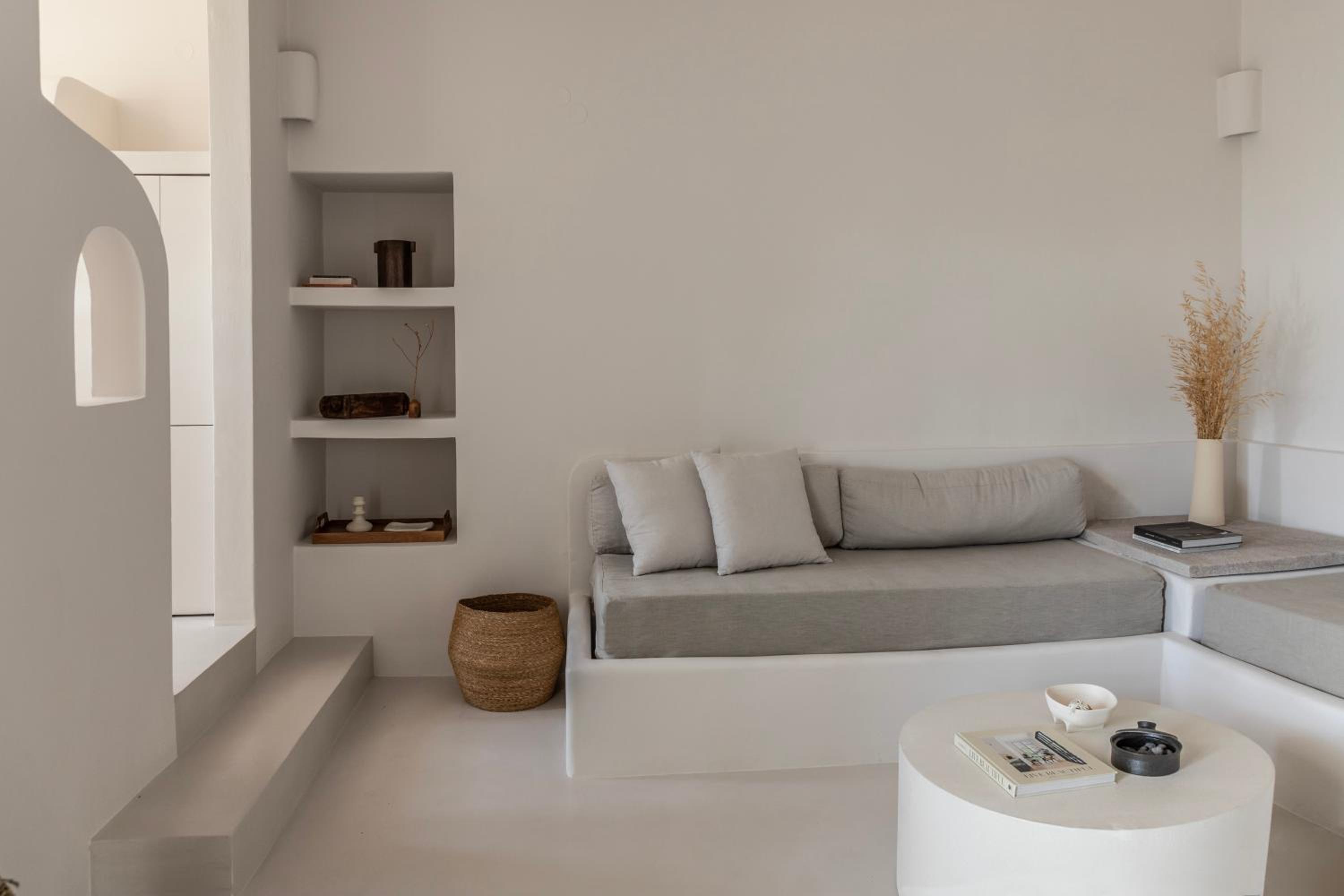 Om Living Milos
